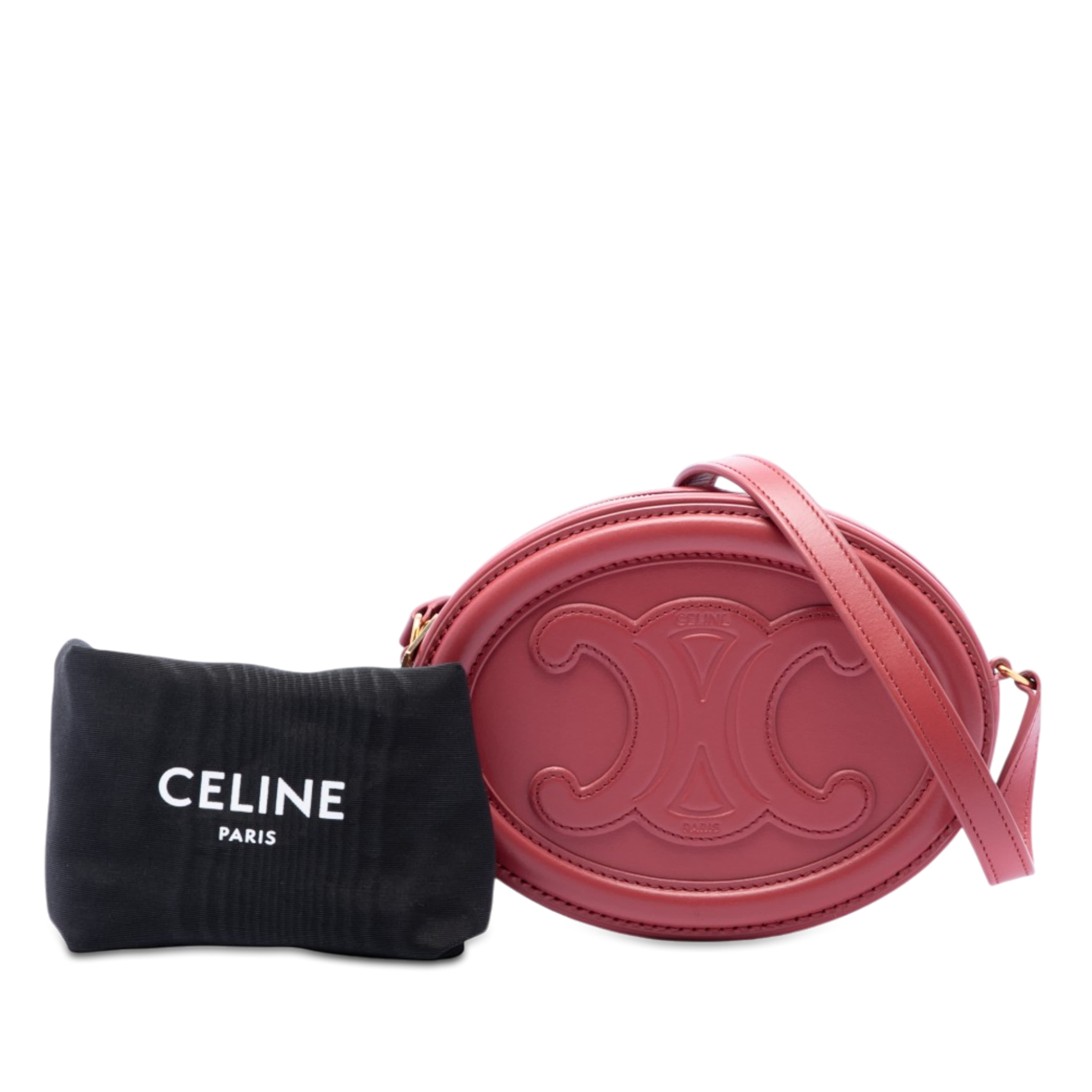 Celine Small Calfskin Cuir Triomphe Oval Crossbody, från Luxclusif, i färgen röd. Klicka för att öppna bilden i stort format