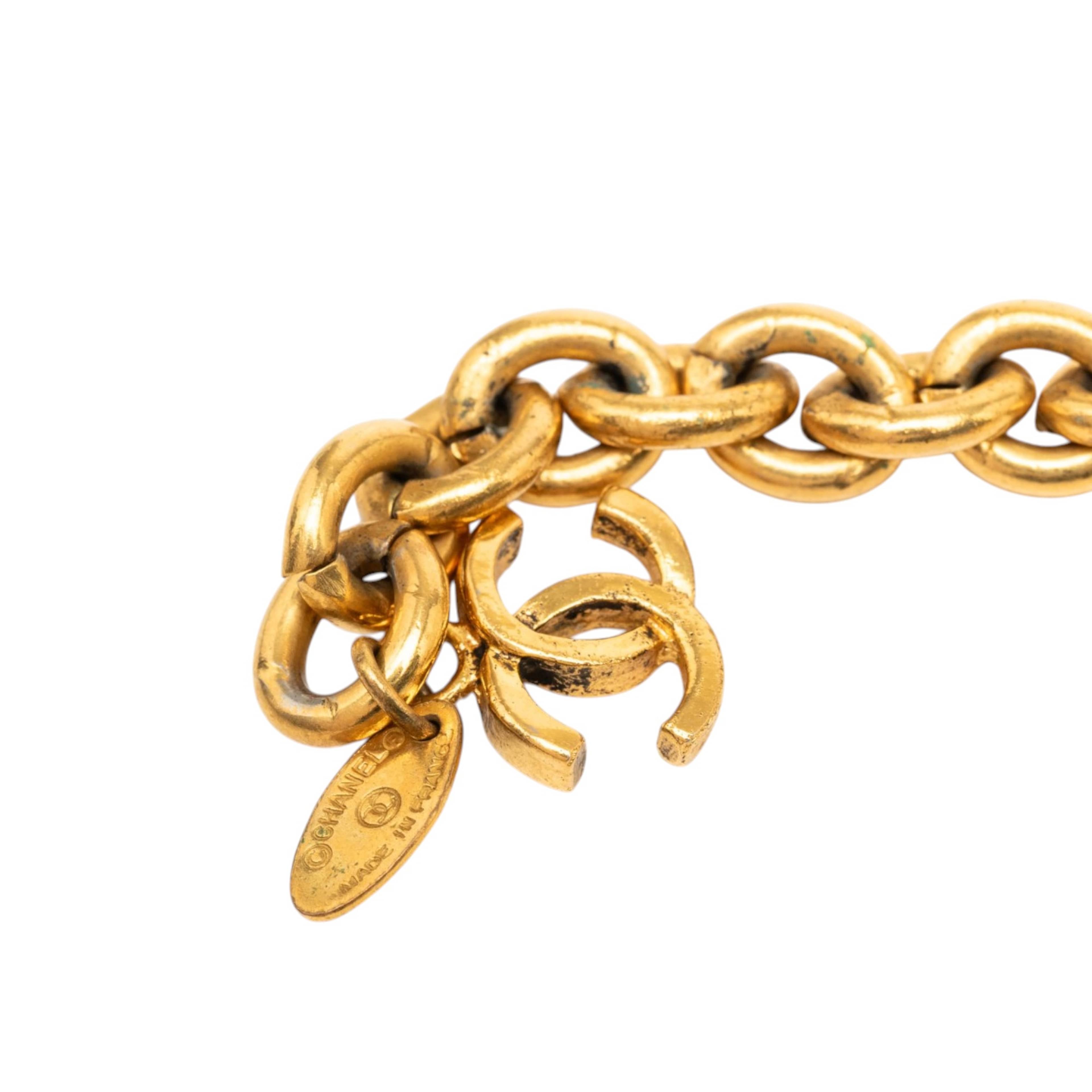 Chanel Gold Plated Triple Cc Chain Belt, från Luxclusif, i färgen guld. Klicka för att öppna bilden i stort format