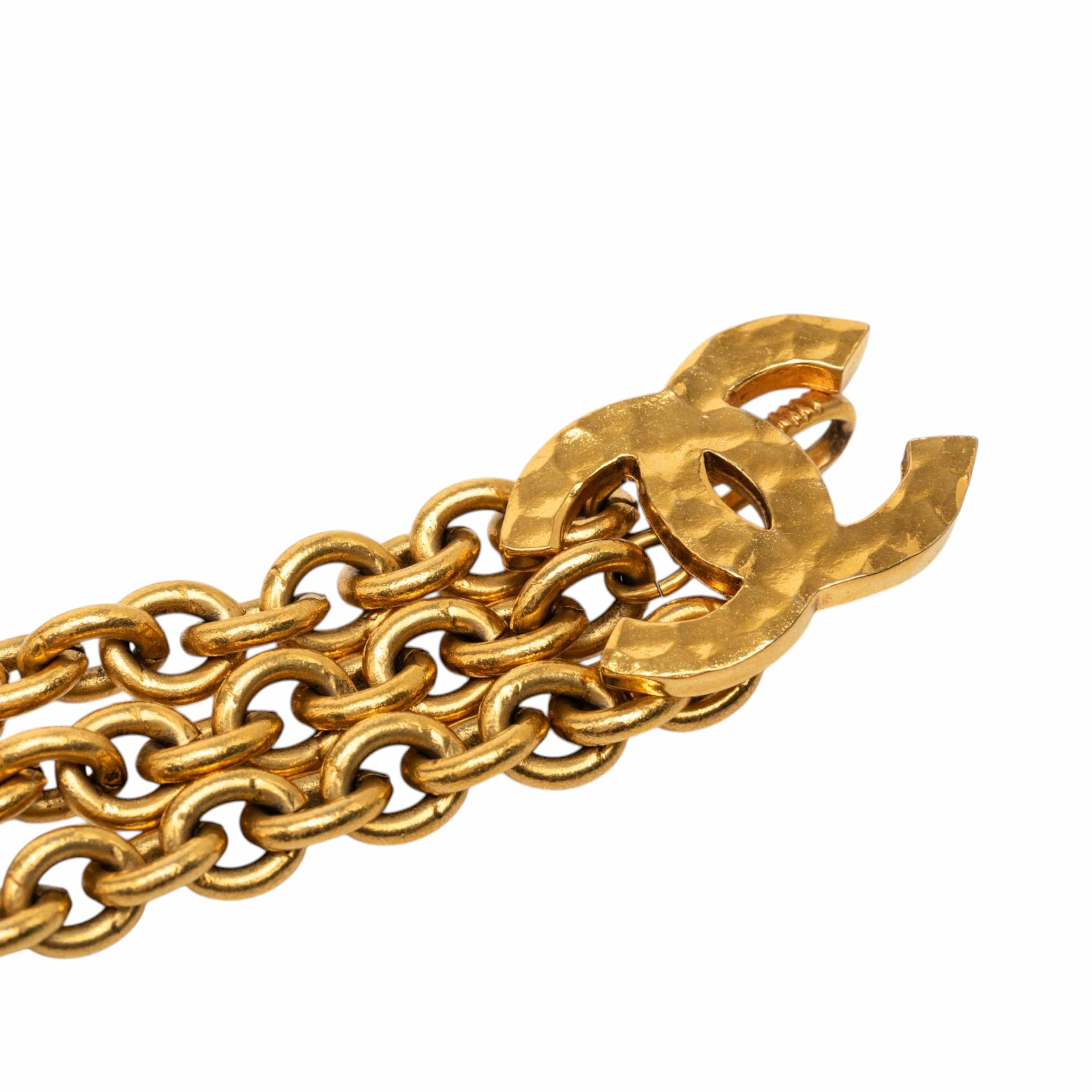 Chanel Gold Plated Triple Cc Chain Belt, från Luxclusif, i färgen guld. Klicka för att öppna bilden i stort format
