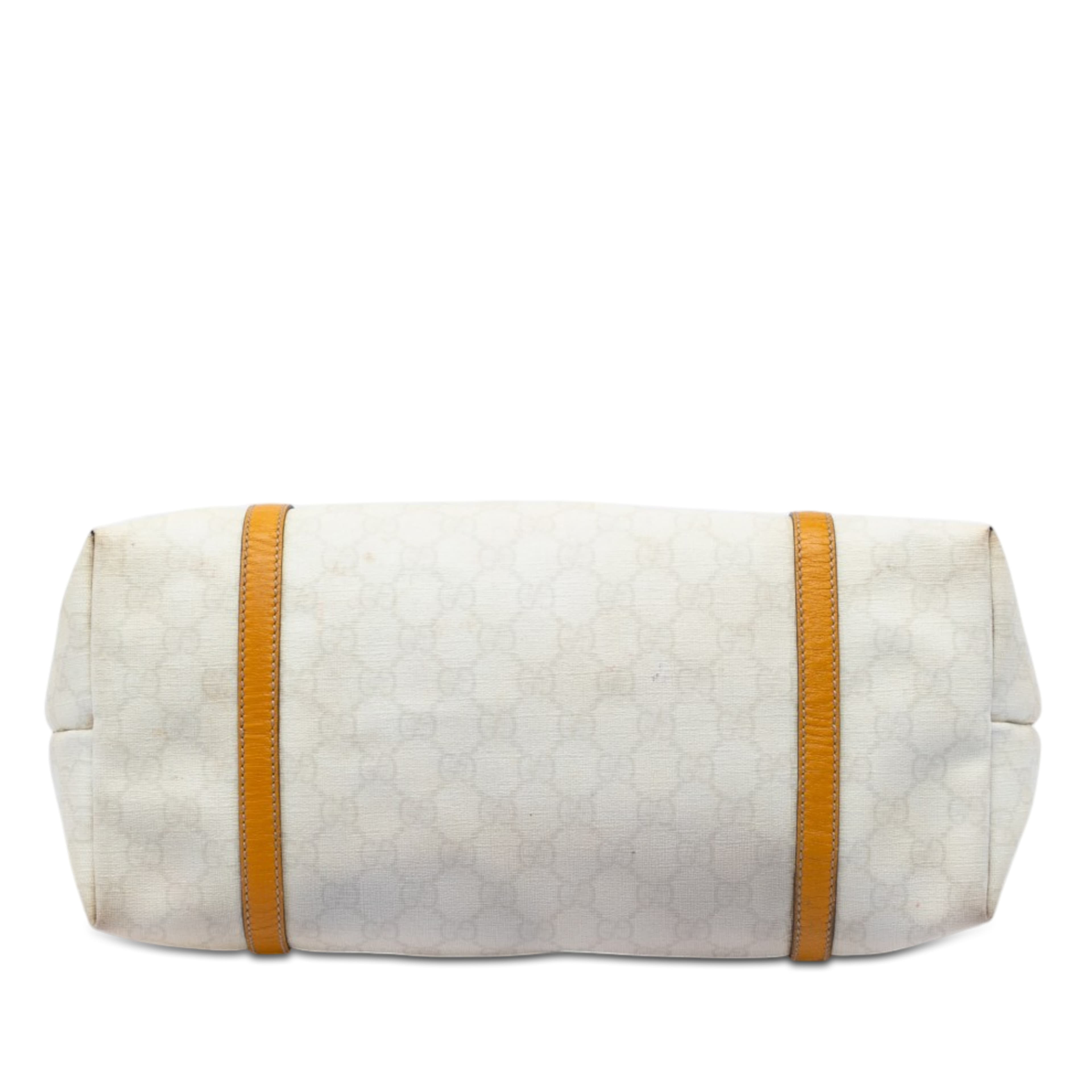 Gucci Medium Gg Supreme Joy Tote, från Luxclusif, i färgen vit. Klicka för att öppna bilden i stort format