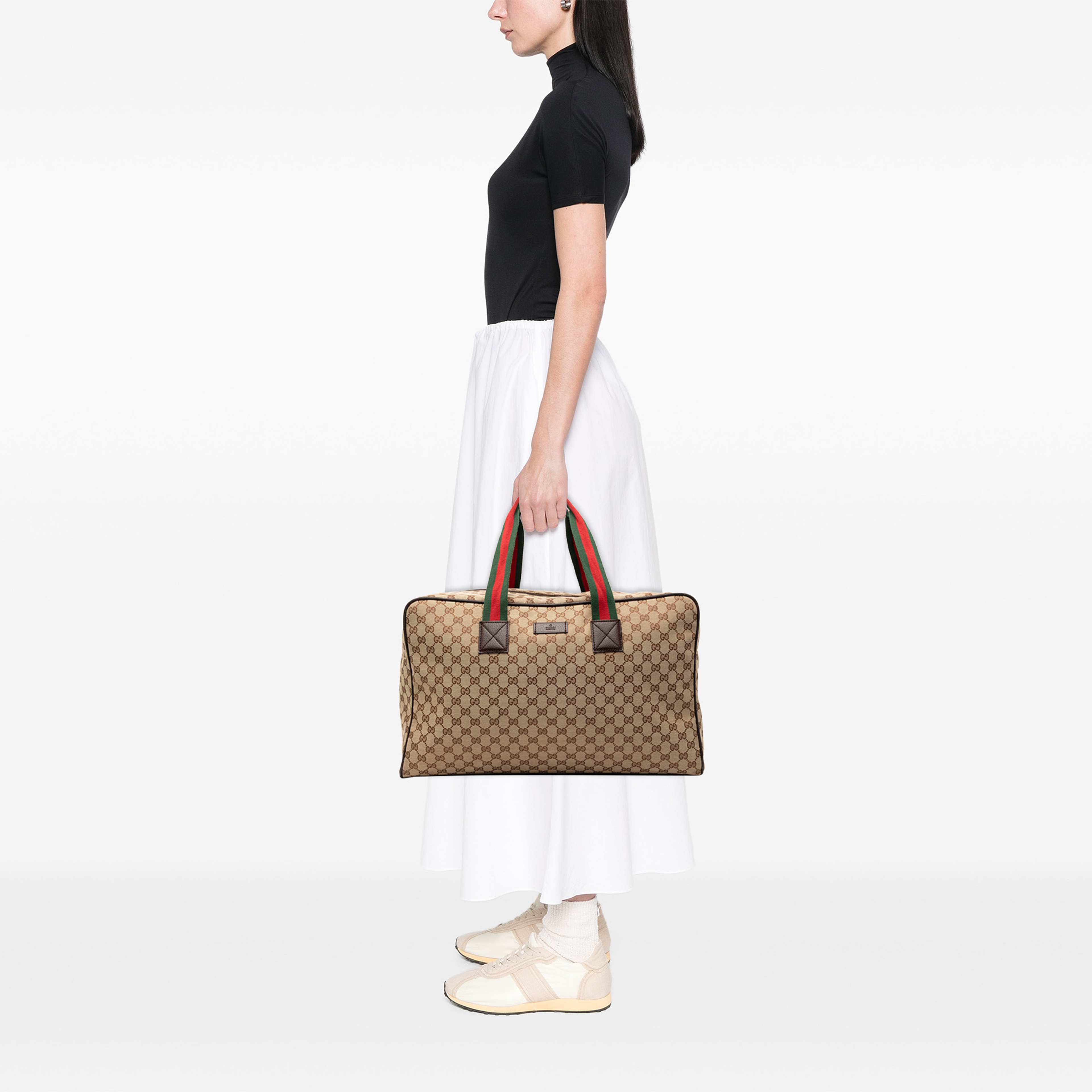Gucci Gg Canvas Web Travel Bag, från Luxclusif, i färgen beige. Klicka för att öppna bilden i stort format