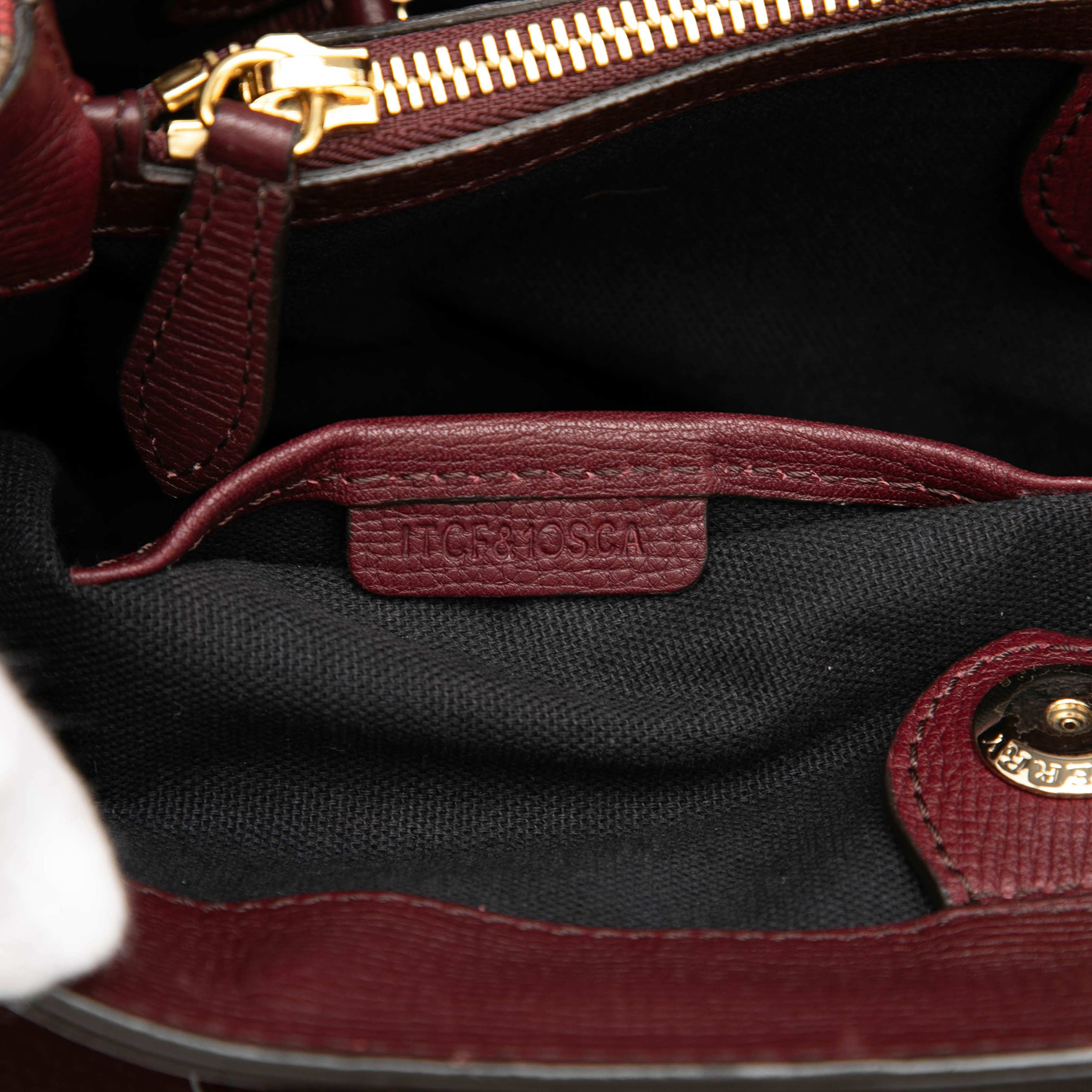 Burberry Medium Leather And House Check Banner Satchel, från Luxclusif, i färgen burgundy. Klicka för att öppna bilden i stort format