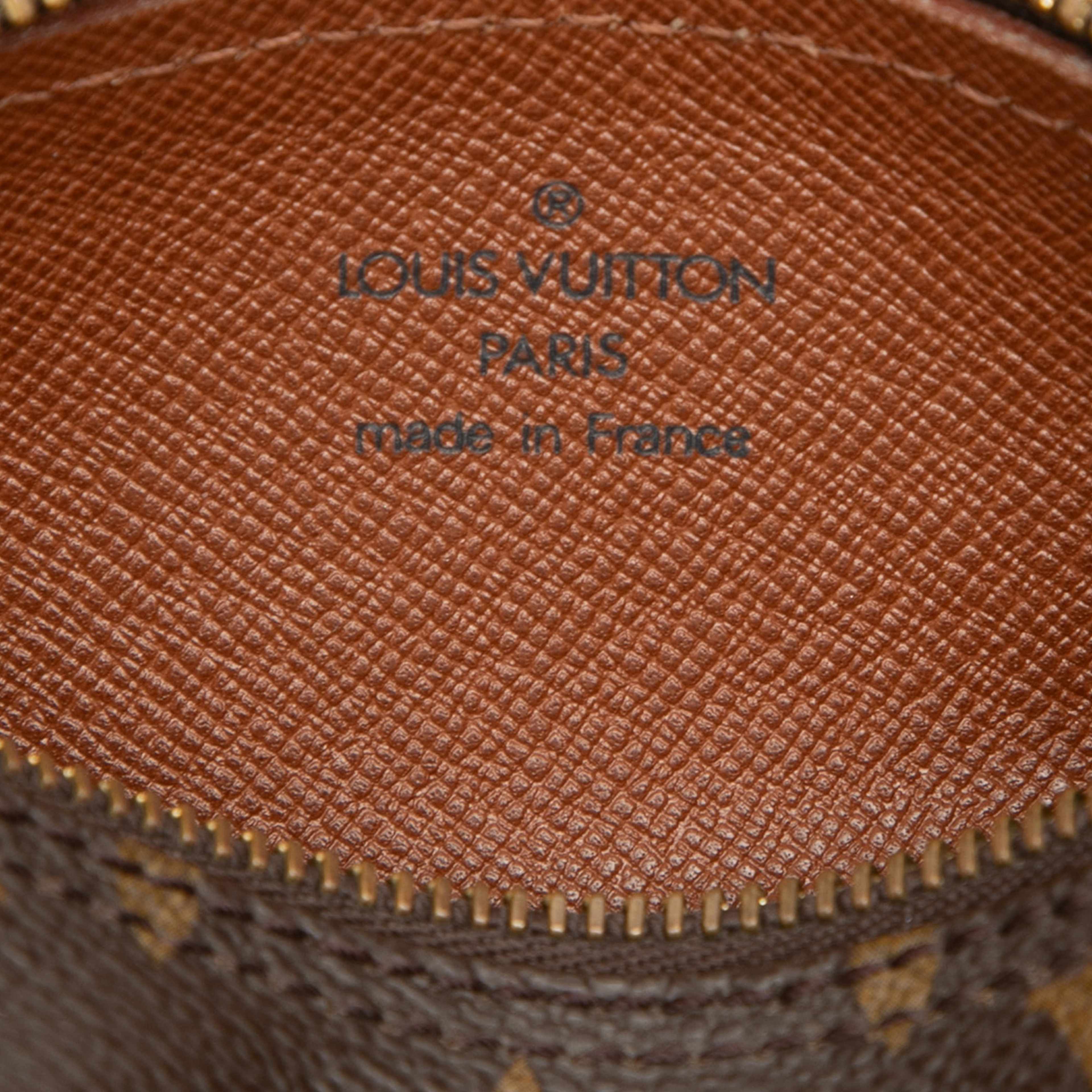 Louis Vuitton Monogram Papillon Pochette, från Luxclusif, i färgen brown. Klicka för att öppna bilden i stort format