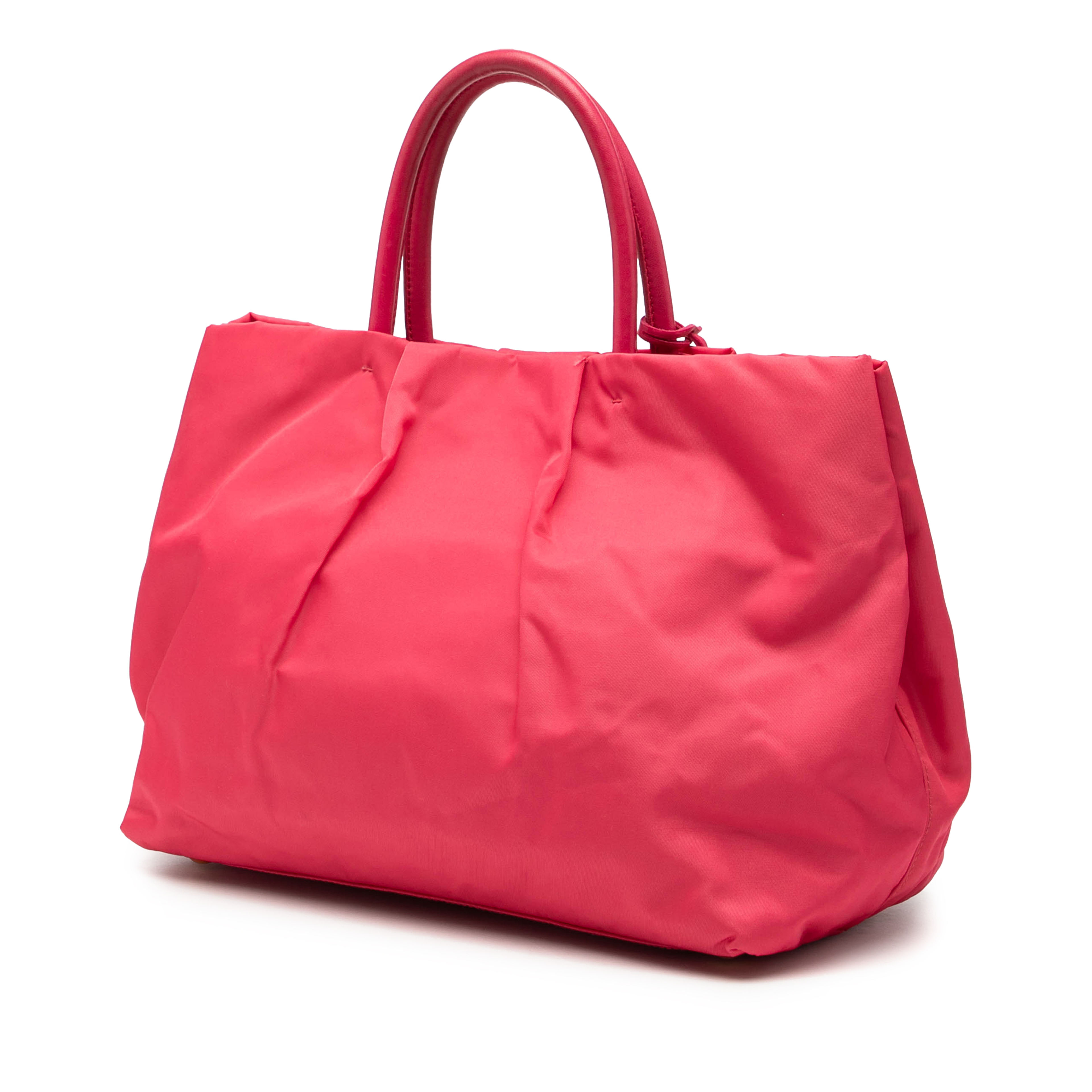 Prada Tessuto Fiocco Bow Tote, från Luxclusif, i färgen rosa. Klicka för att öppna bilden i stort format