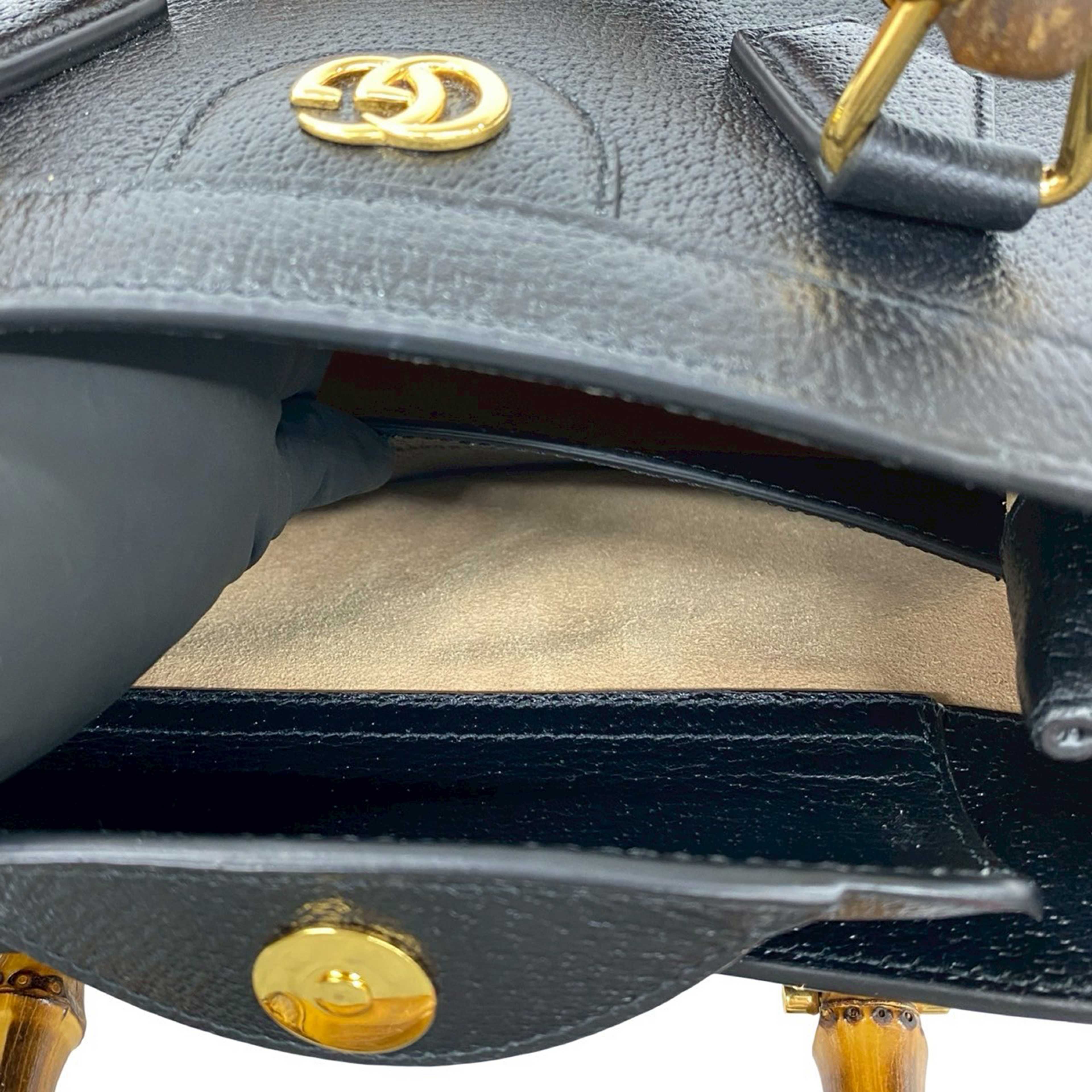 Gucci Medium Leather Bamboo Diana Satchel, från Luxclusif, i färgen black. Klicka för att öppna bilden i stort format