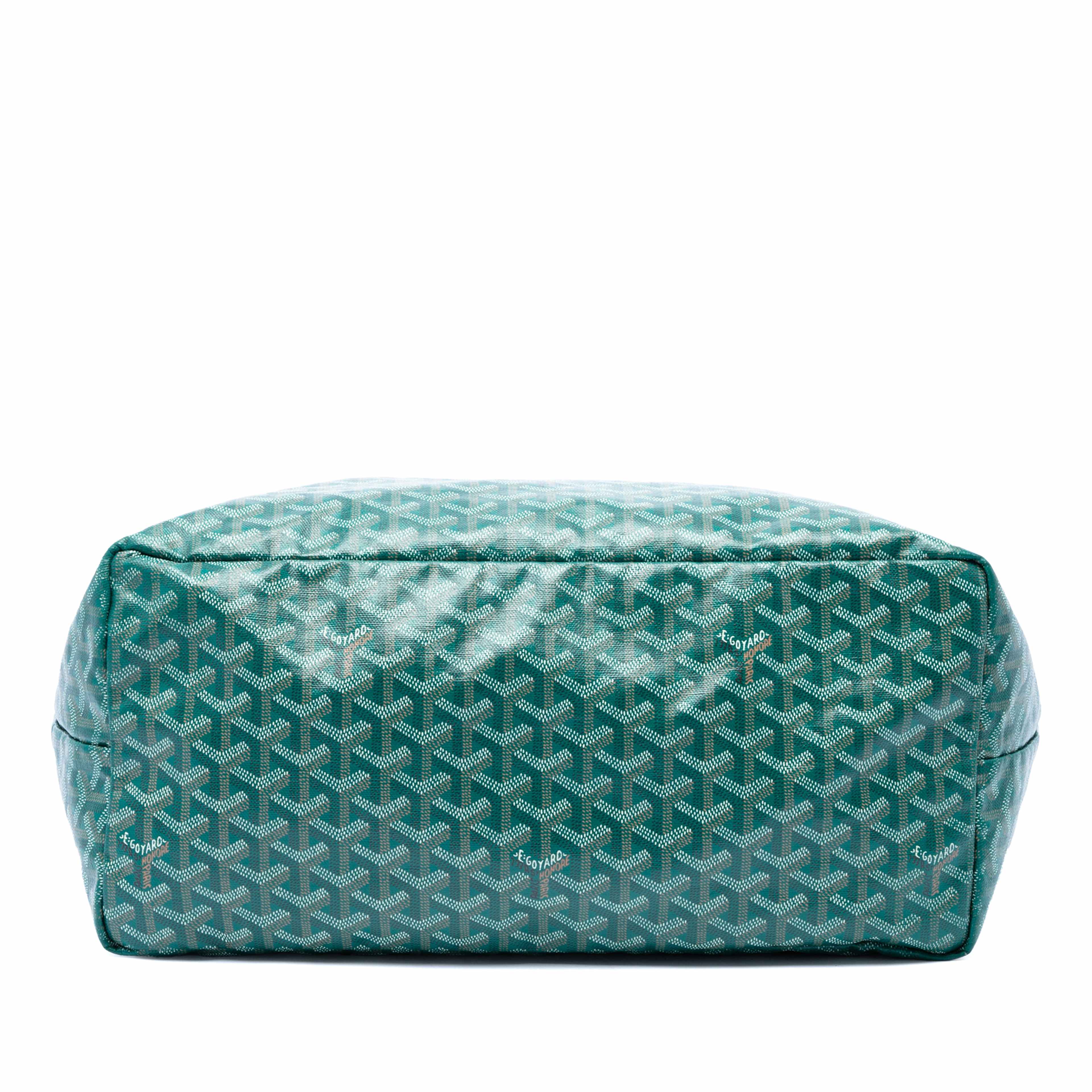 Goyard Goyardine Saint Louis Gm, från Luxclusif, i färgen grön. Klicka för att öppna bilden i stort format