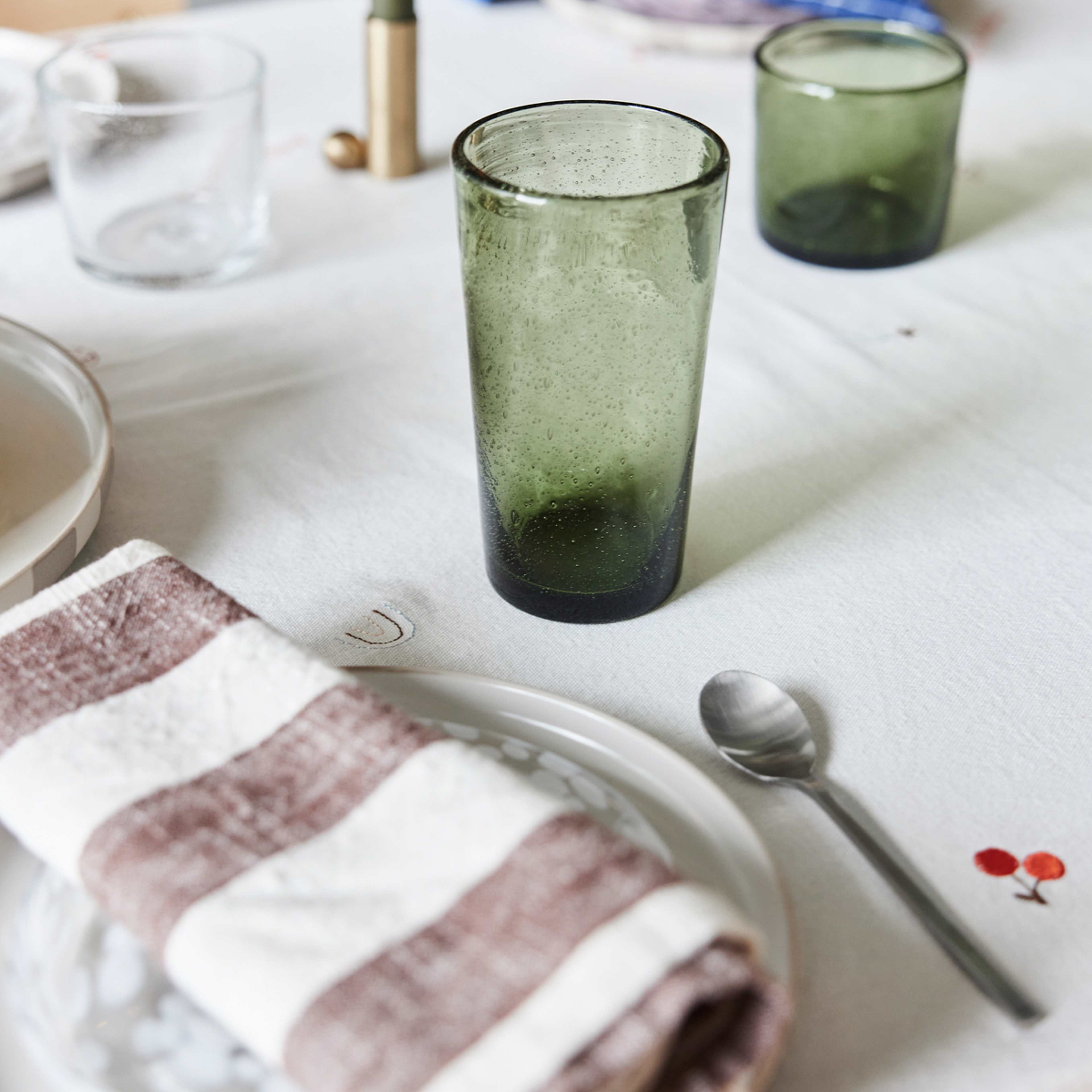 Kuki Highball Glass - Pack Of 4, från OYOY Living, i färgen green. Klicka för att öppna bilden i stort format