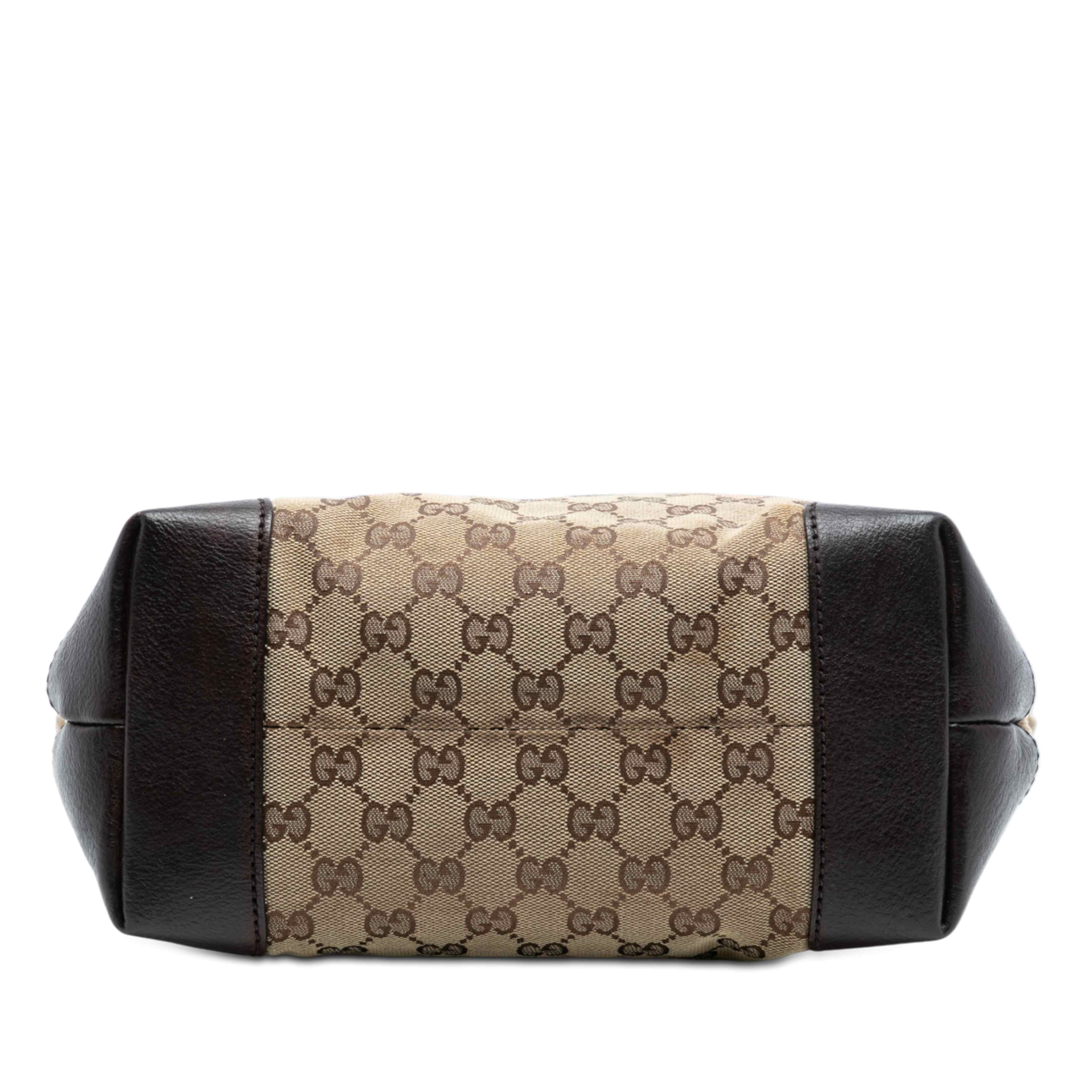 Gucci Gg Canvas Gg Charm Tote, från Luxclusif, i färgen beige. Klicka för att öppna bilden i stort format