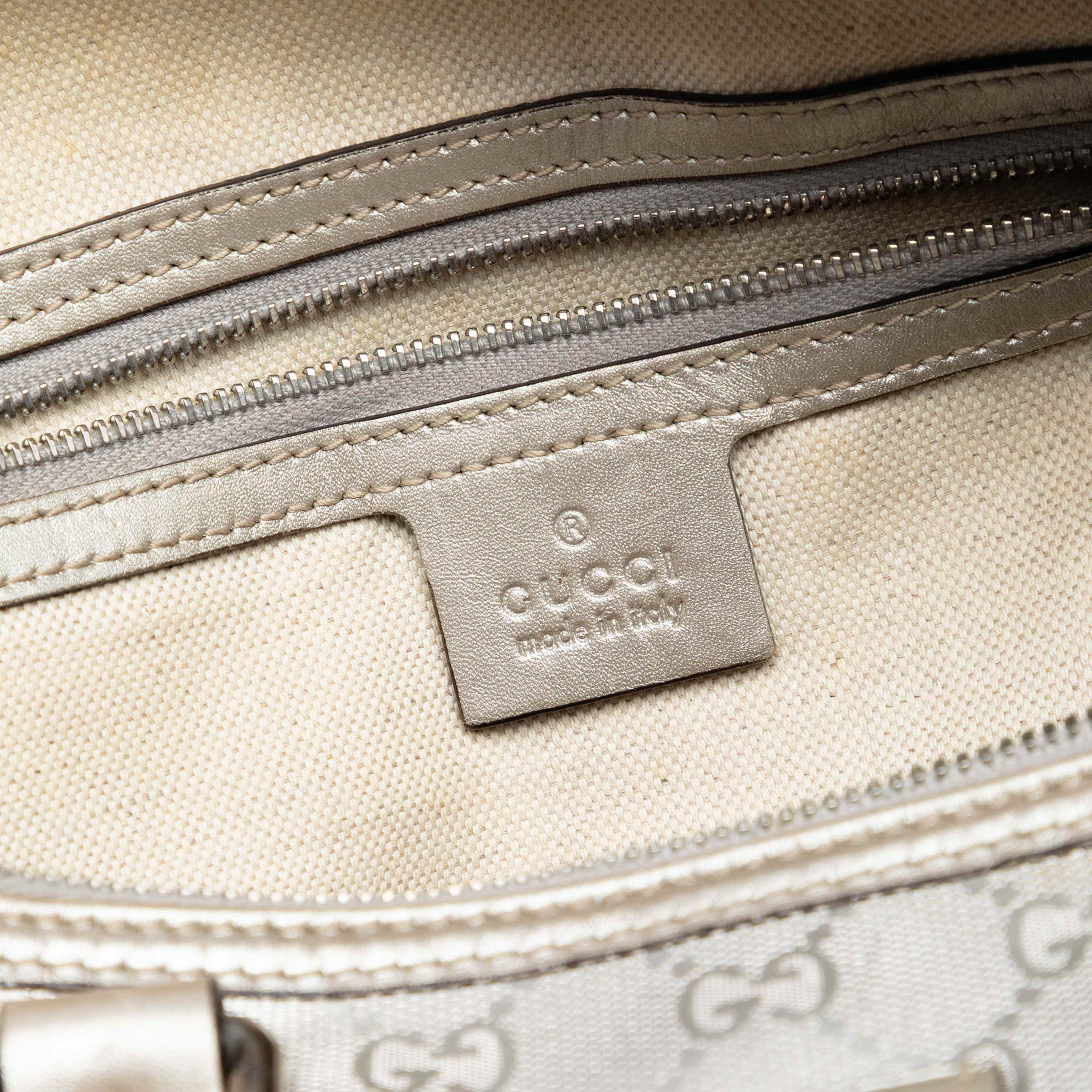 Gucci Medium Gg Imprime Joy Boston Bag, från Luxclusif, i färgen light gold. Klicka för att öppna bilden i stort format