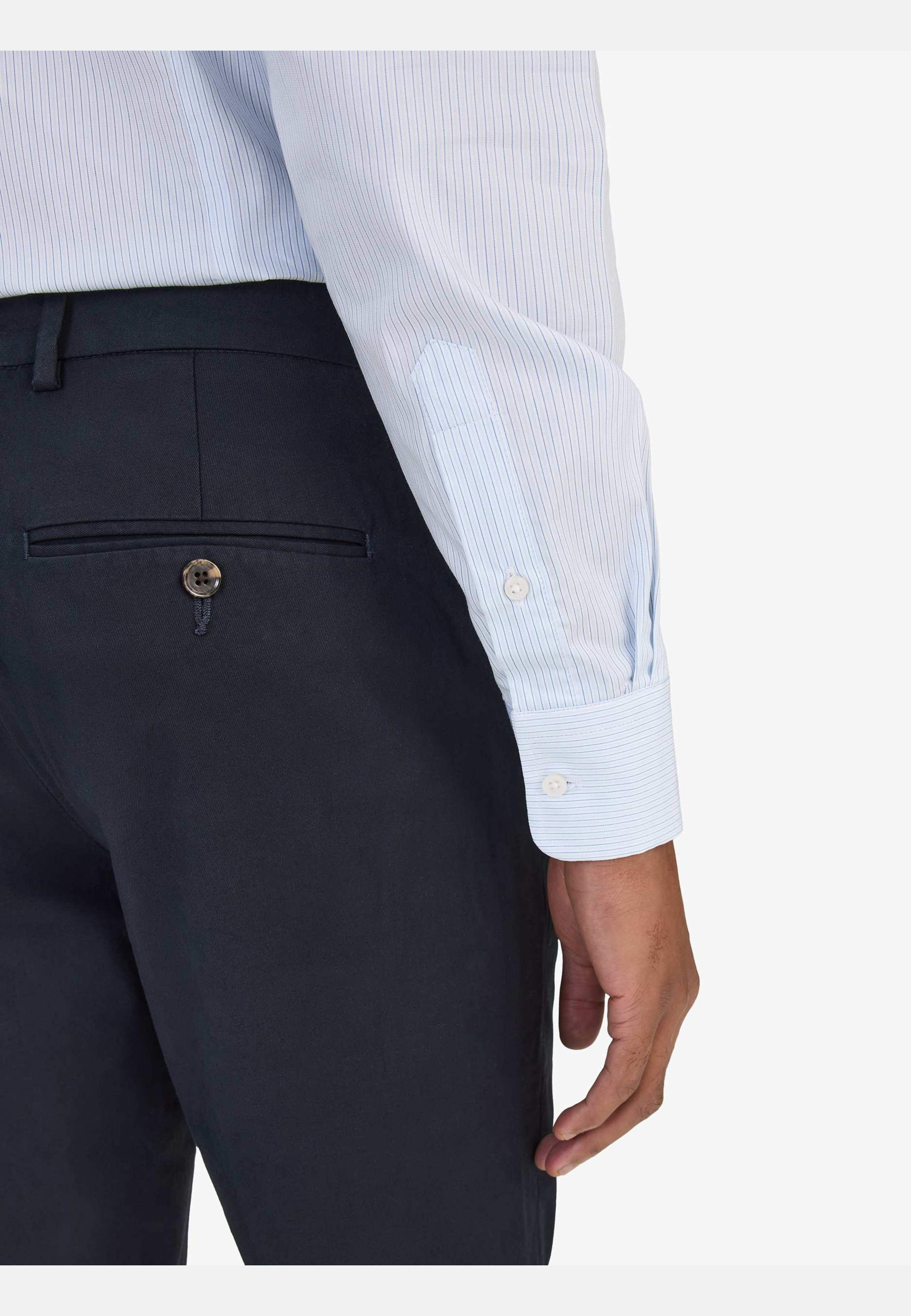 Smart Striped Shirt (gustavo), från John Henric, i färgen white & blue. Klicka för att öppna bilden i stort format