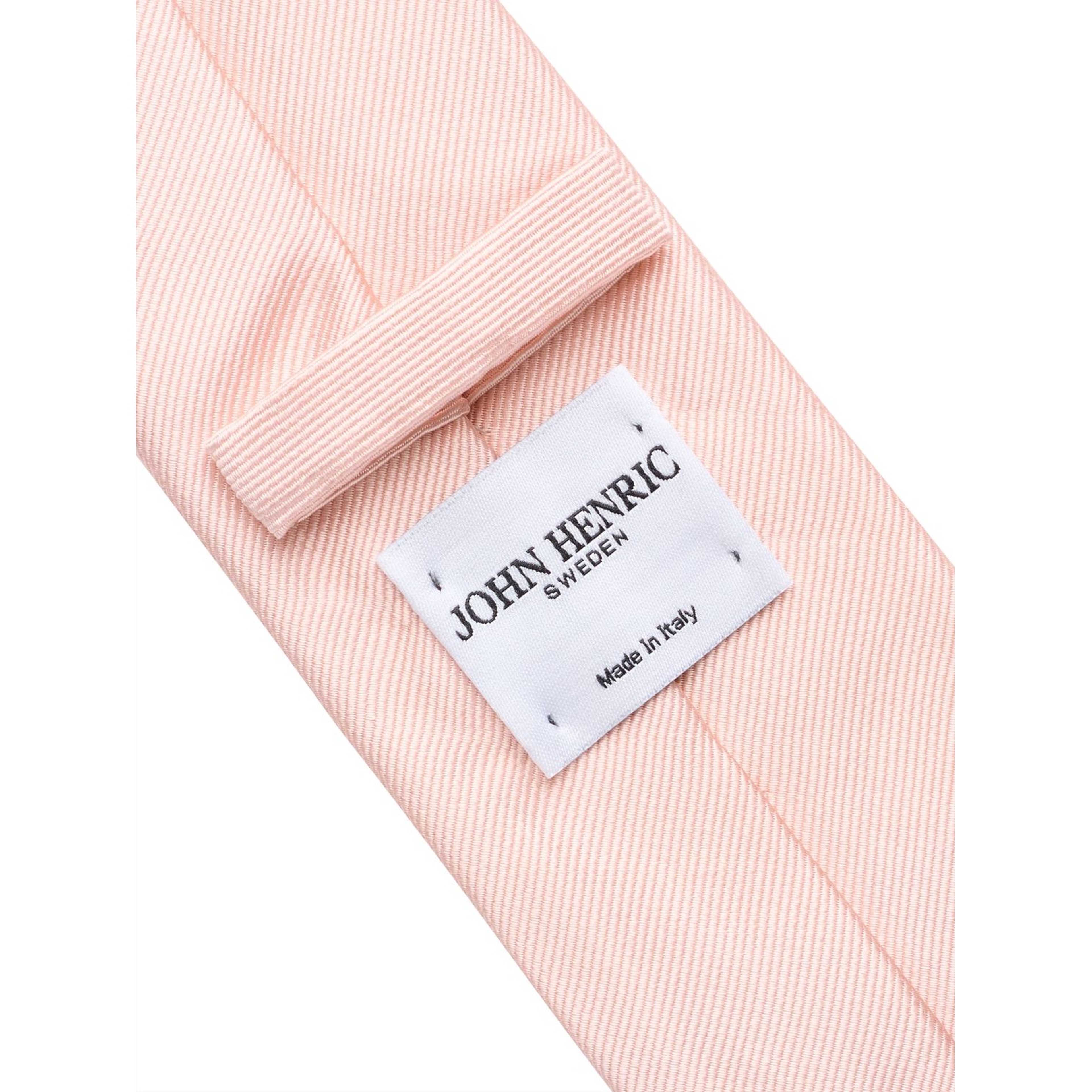 Tie Plain