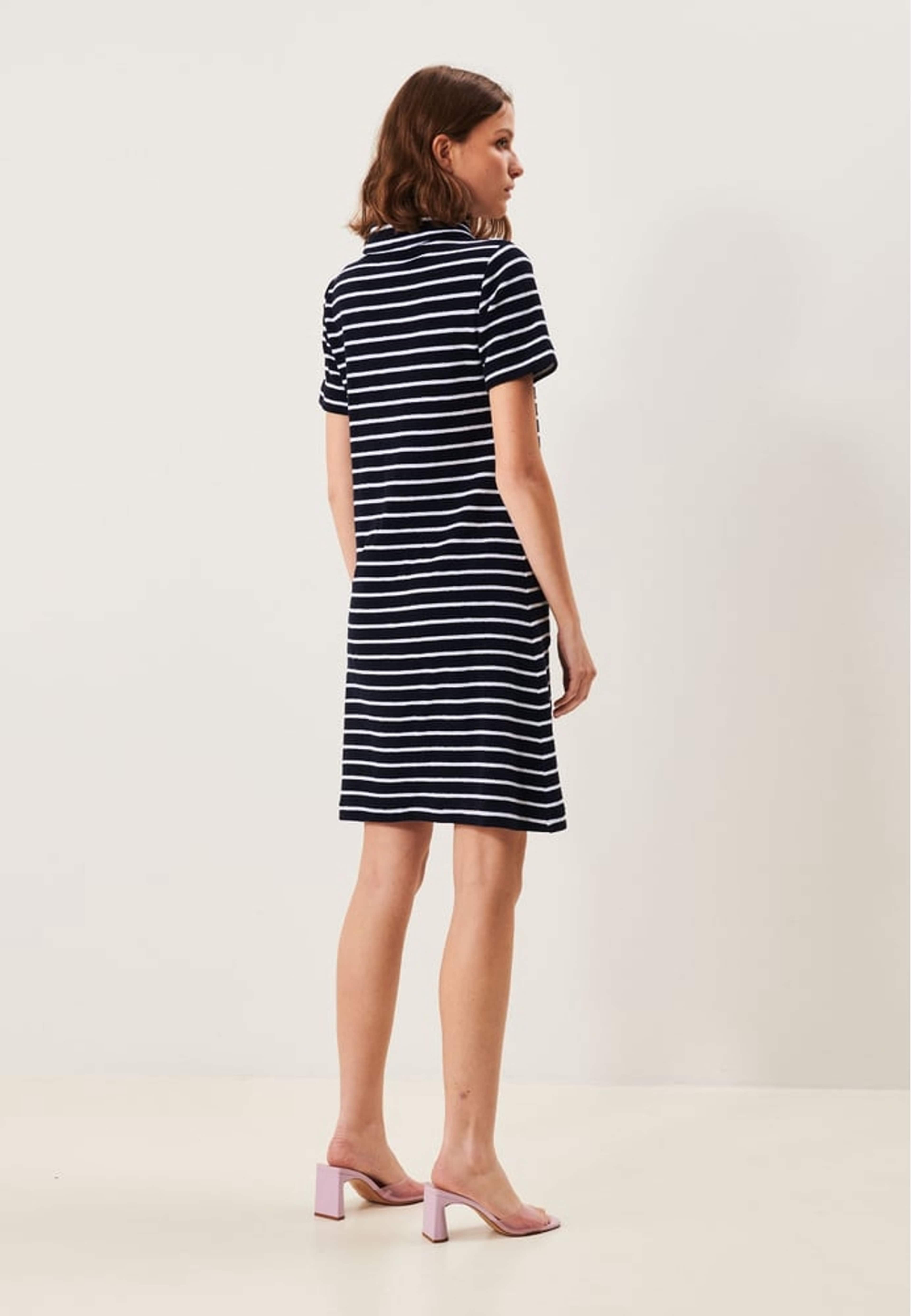 Lovisa Dress, från Jumperfabriken, i färgen navy. Klicka för att öppna bilden i stort format