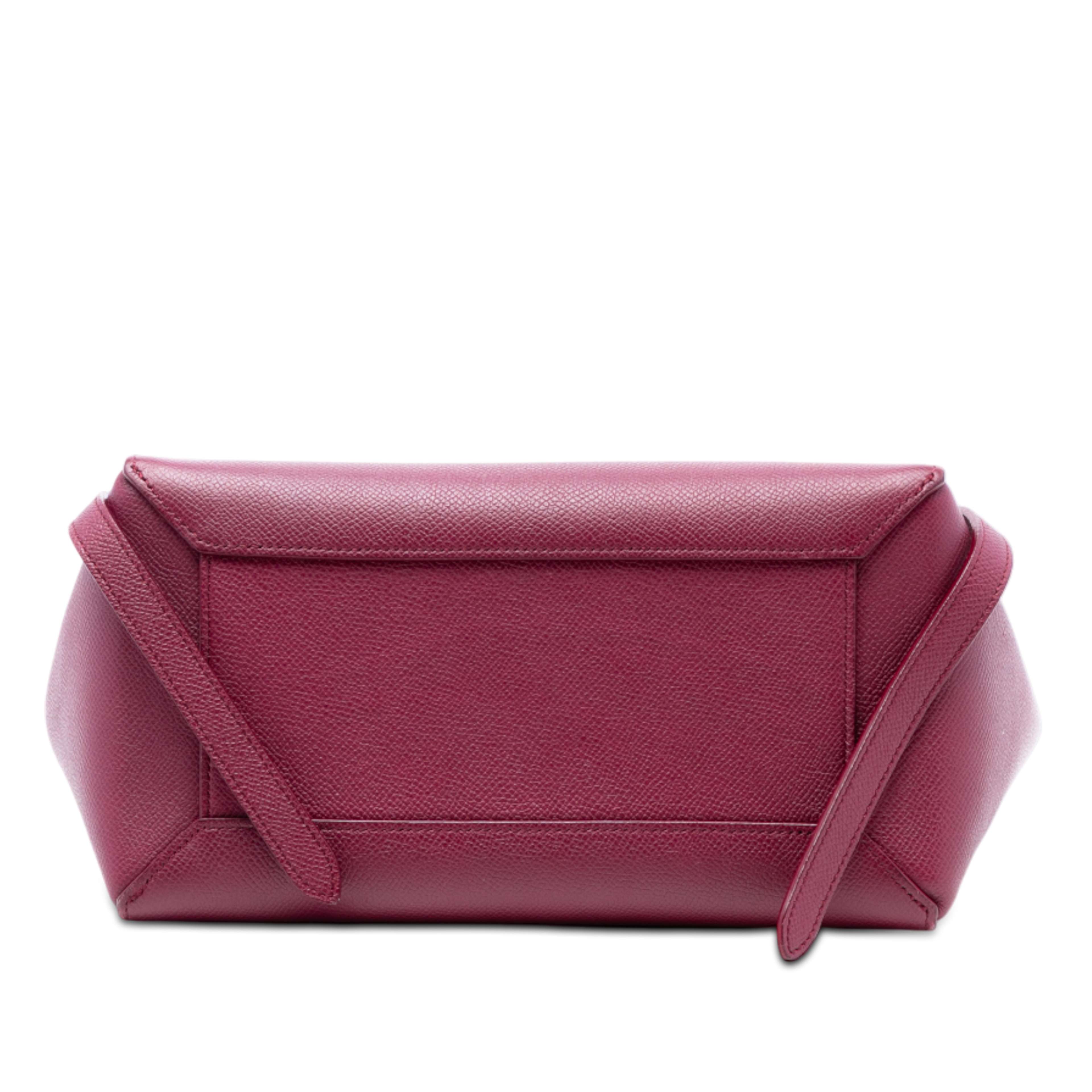 Celine Micro Grained Calfskin Belt Bag, från Luxclusif, i färgen röd. Klicka för att öppna bilden i stort format