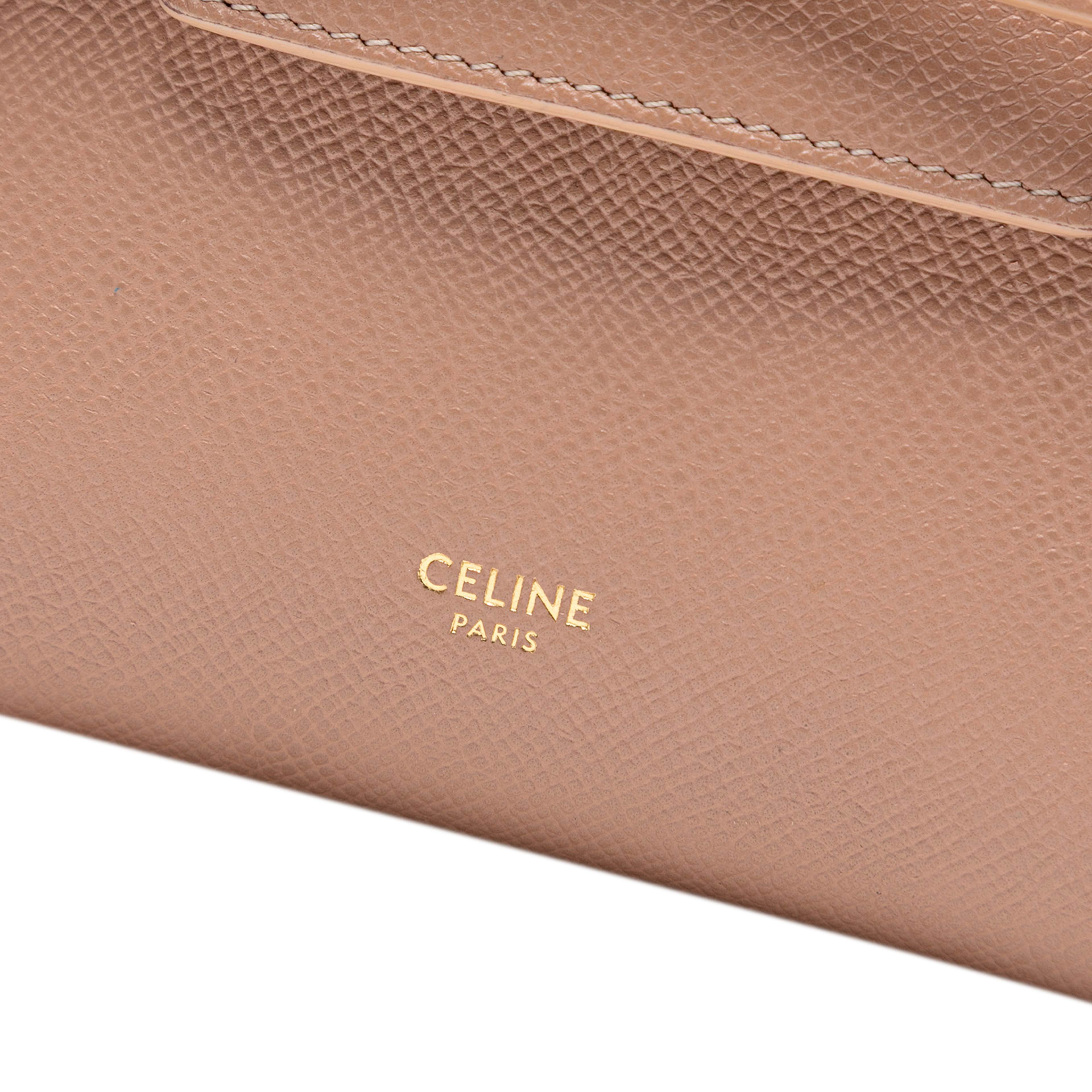 Celine Pico Grained Calfskin Belt Bag, från Luxclusif, i färgen nude. Klicka för att öppna bilden i stort format