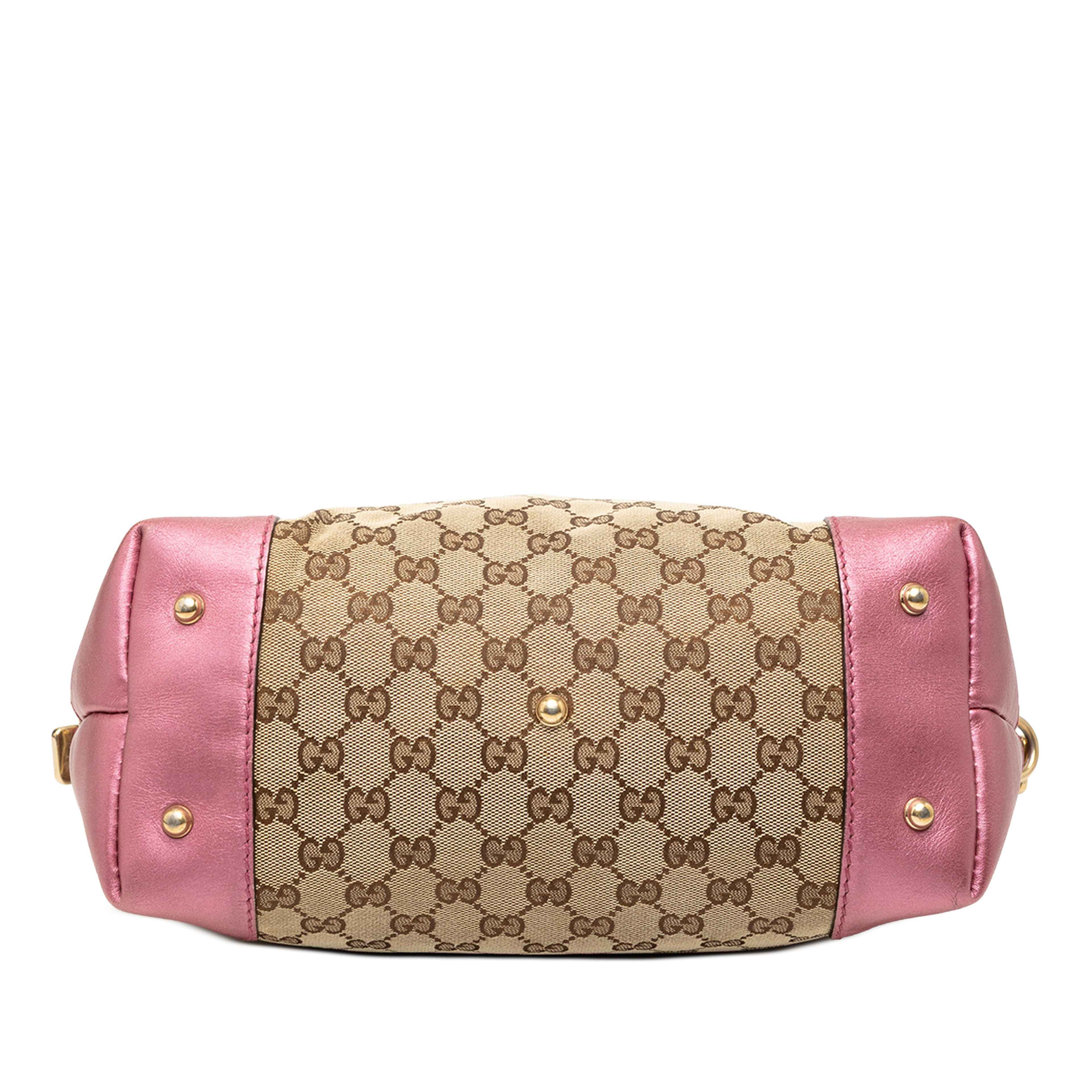 Gucci Gg Canvas Heart Bit Satchel, från Luxclusif, i färgen beige. Klicka för att öppna bilden i stort format