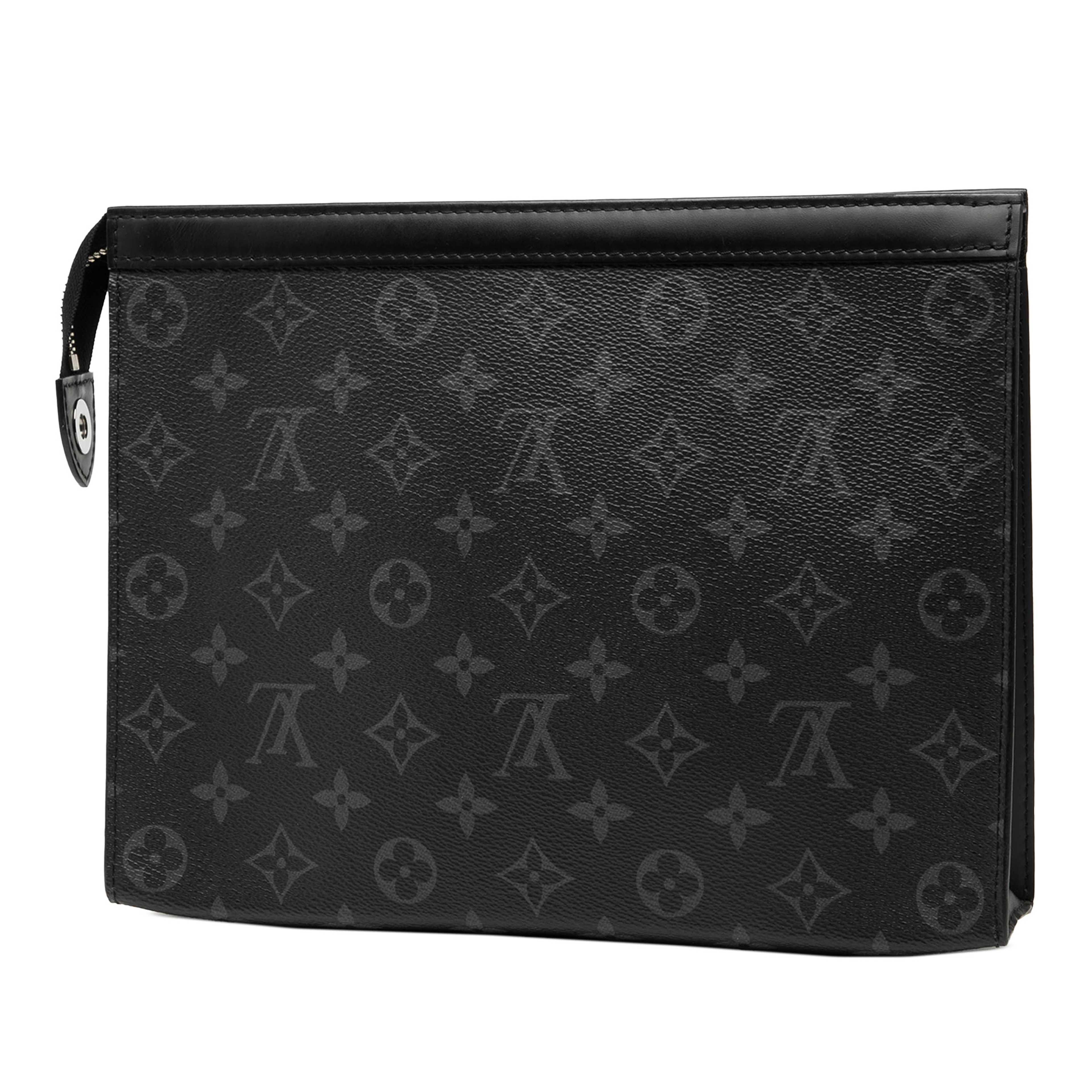 Louis Vuitton Monogram Eclipse Pochette Voyage Mm, från Luxclusif, i färgen black. Klicka för att öppna bilden i stort format