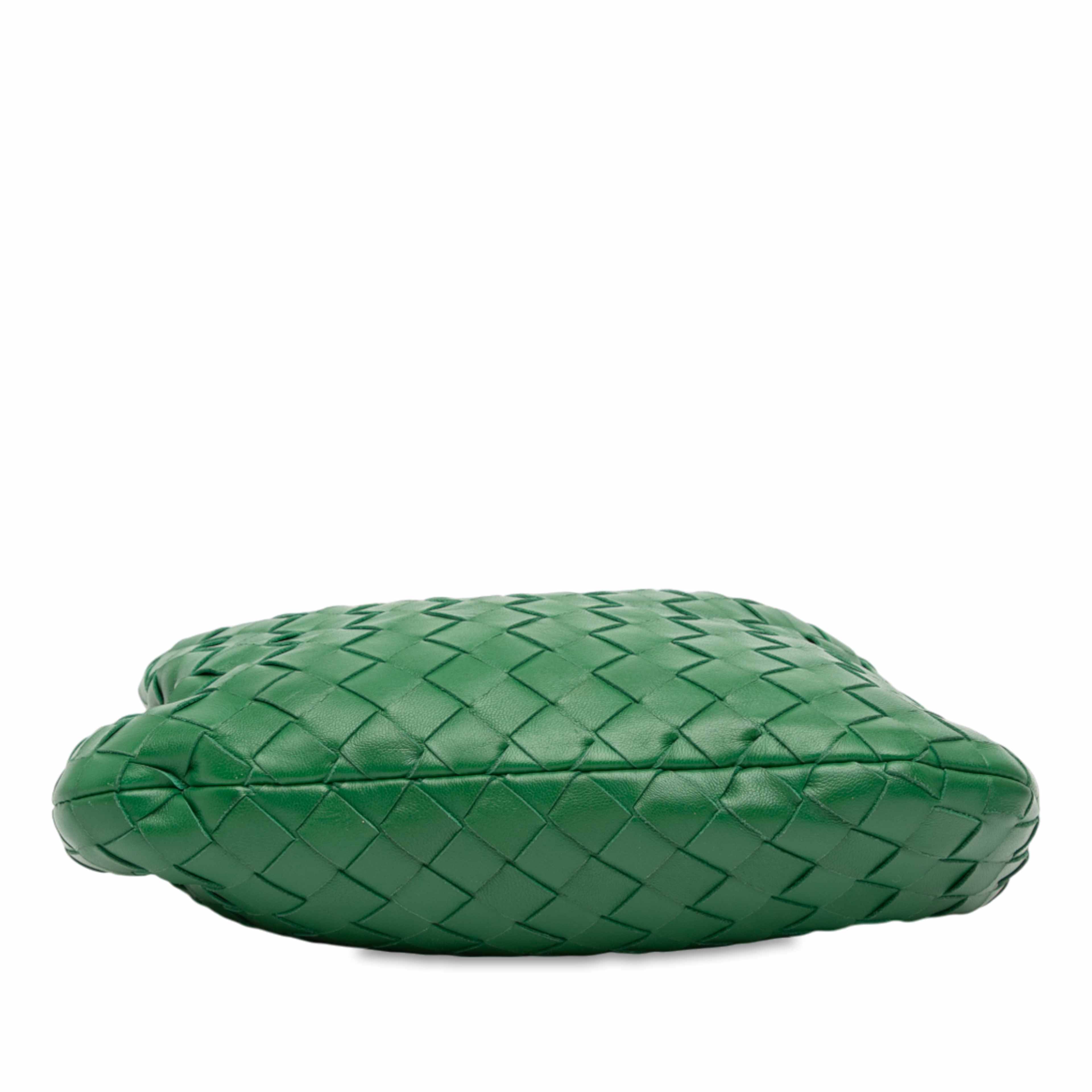 Bottega Veneta Mini Nappa Intrecciato Jodie, från Luxclusif, i färgen green. Klicka för att öppna bilden i stort format