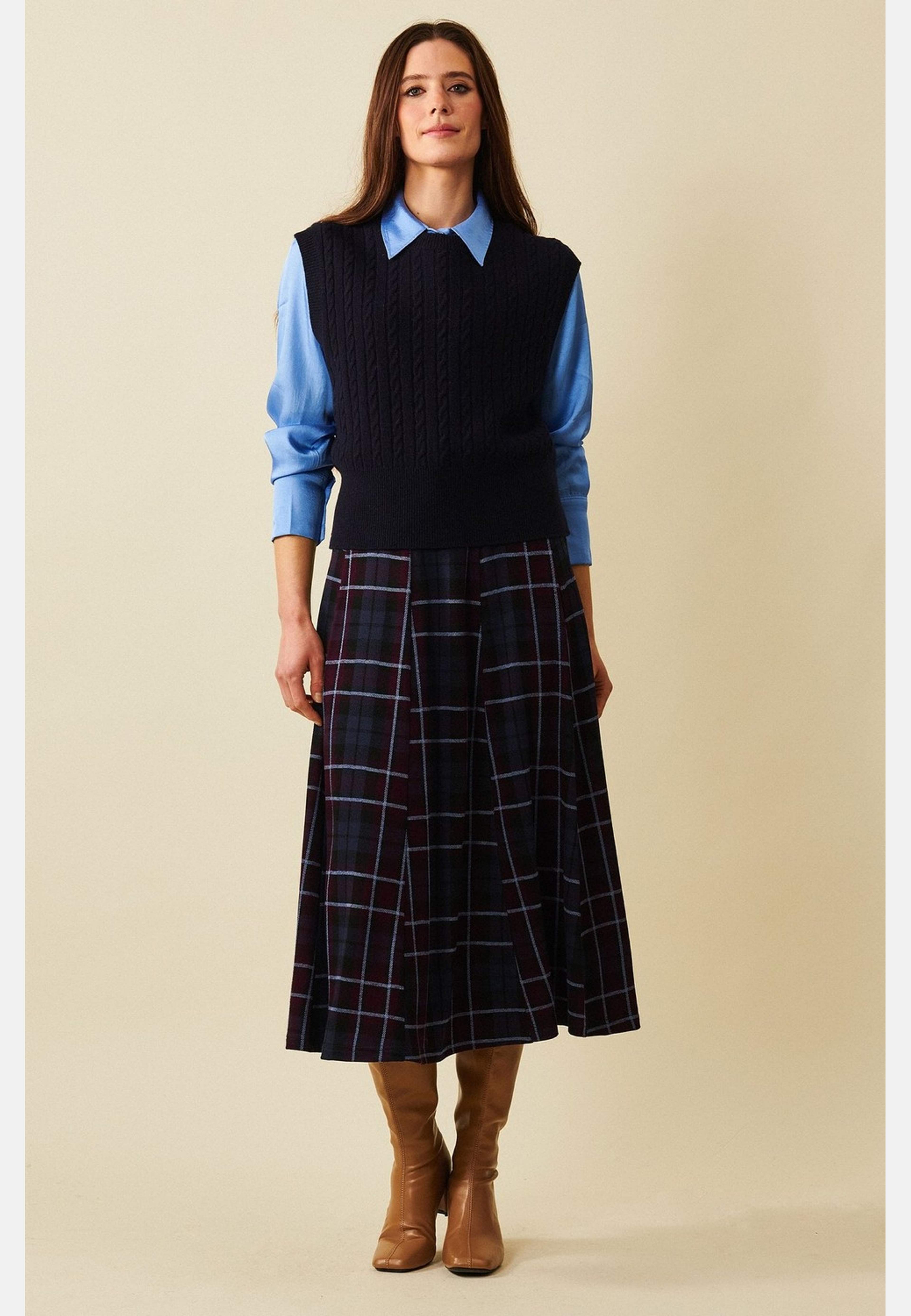 Solana  Skirt, från Jumperfabriken, i färgen grey. Klicka för att öppna bilden i stort format