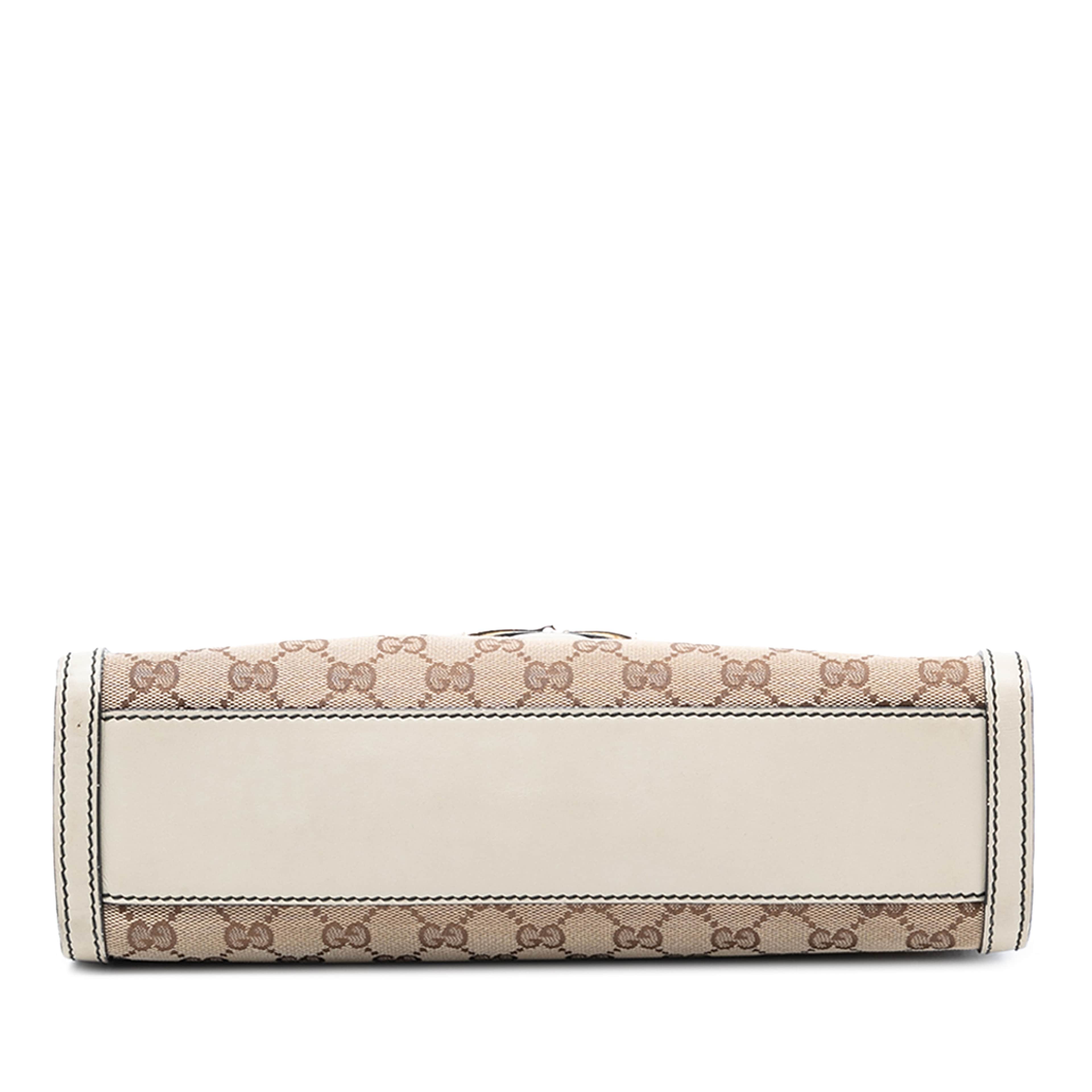 Gucci Medium Gg Canvas Emily Shoulder Bag, från Luxclusif, i färgen beige. Klicka för att öppna bilden i stort format