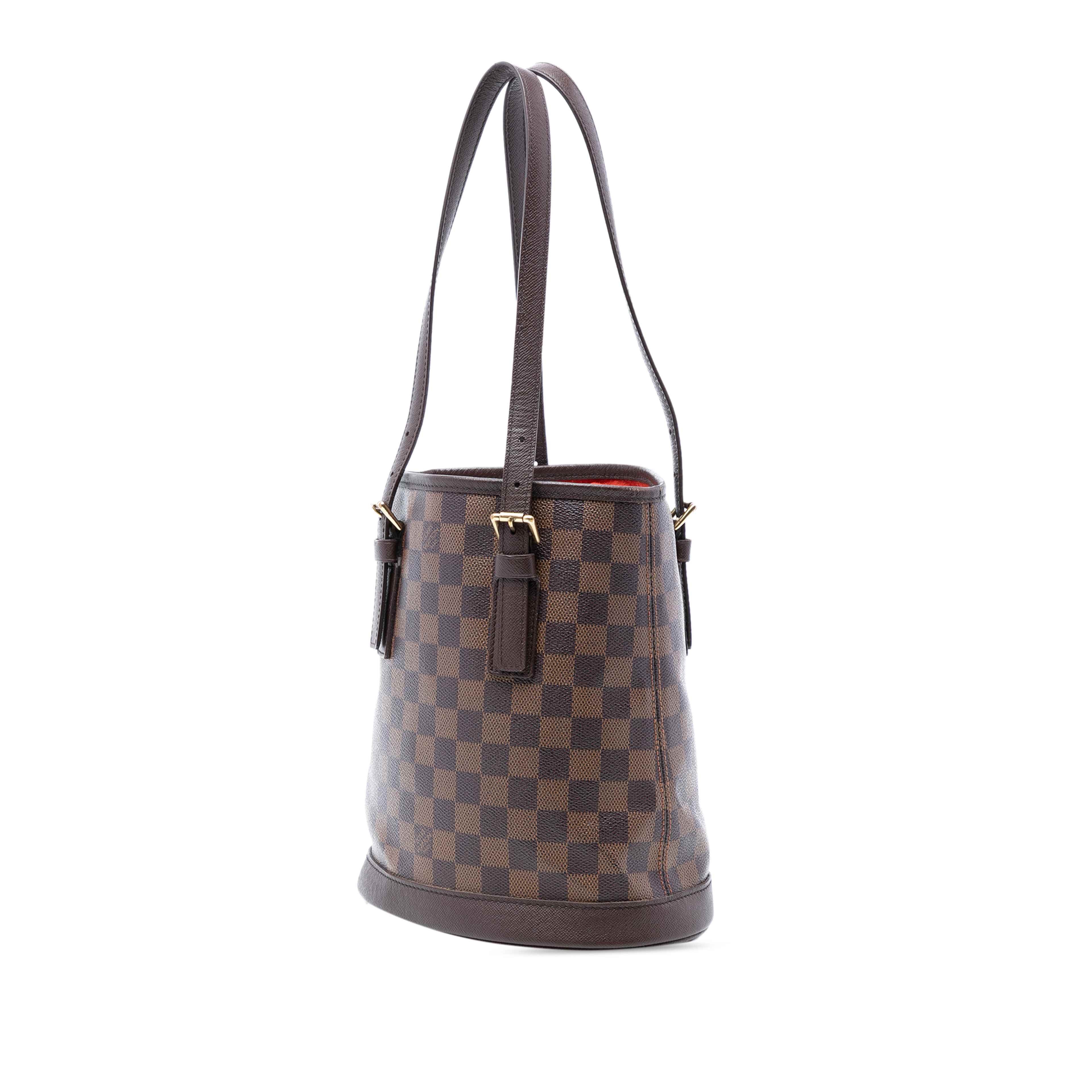 Louis Vuitton Damier Ebene Marais, från Luxclusif, i färgen brown. Klicka för att öppna bilden i stort format