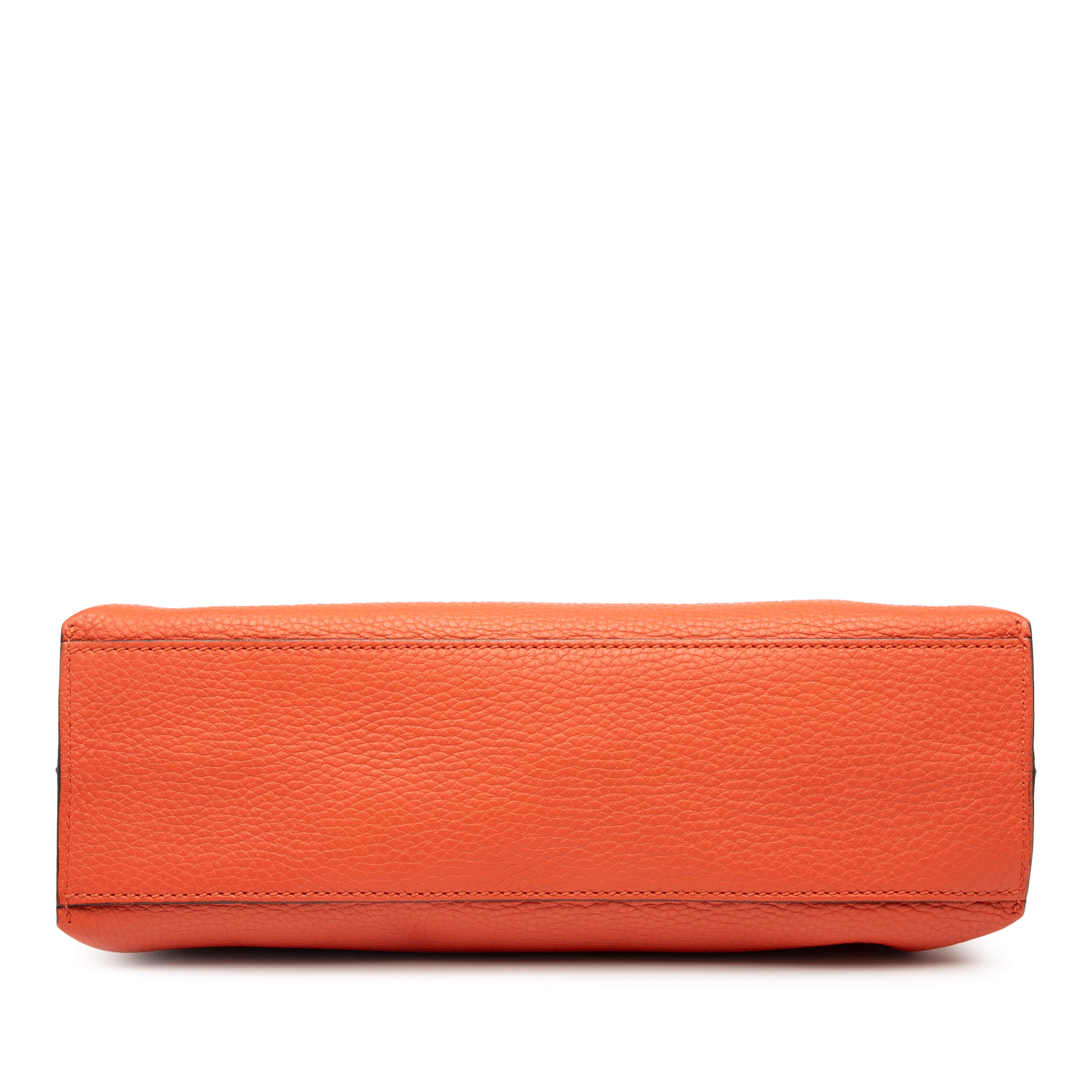 Gucci Small Calfskin Bamboo Daily Satchel, från Luxclusif, i färgen orange. Klicka för att öppna bilden i stort format