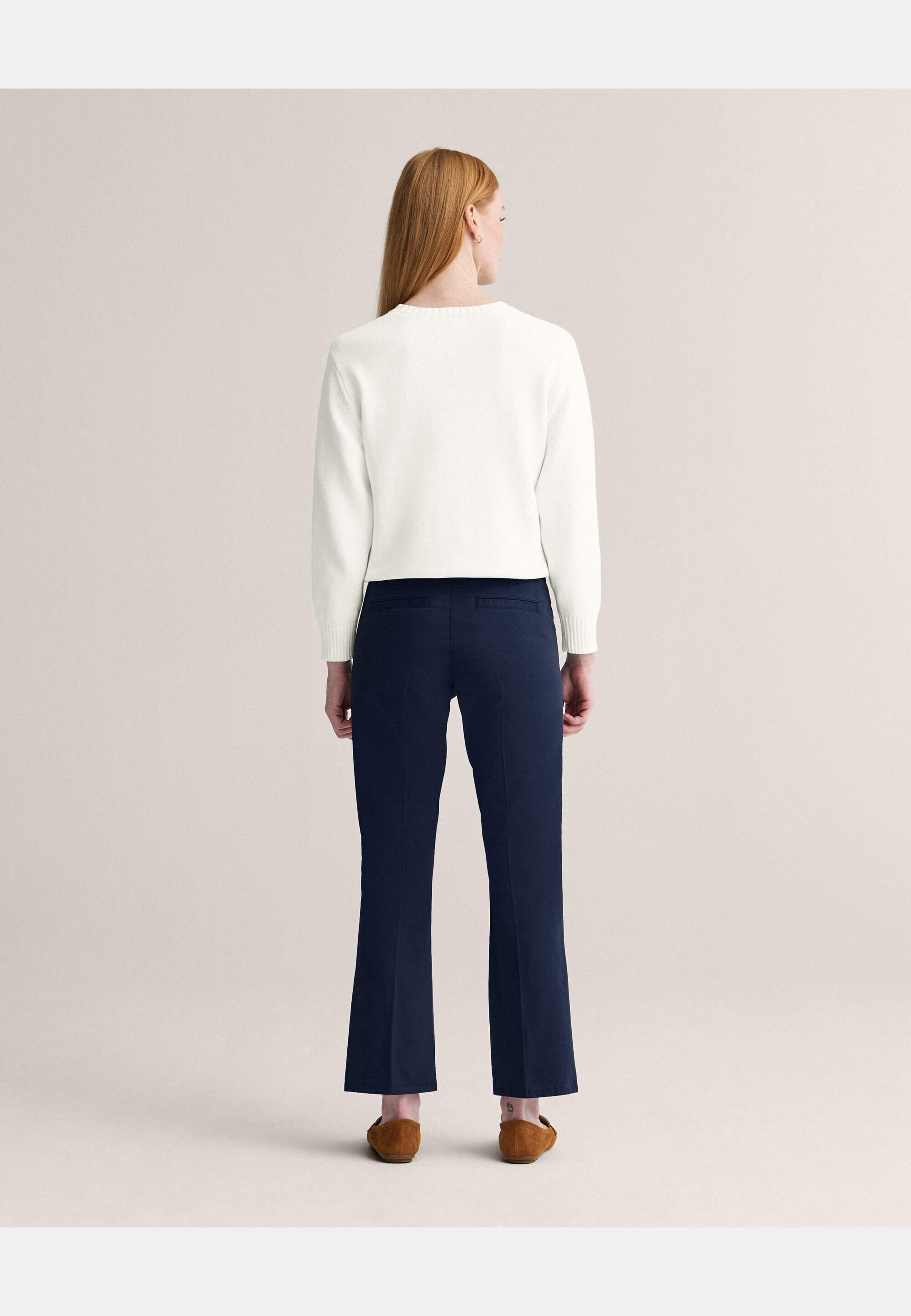 Cecilia Maritime Trousers, från Newhouse, i färgen marinblå. Klicka för att öppna bilden i stort format