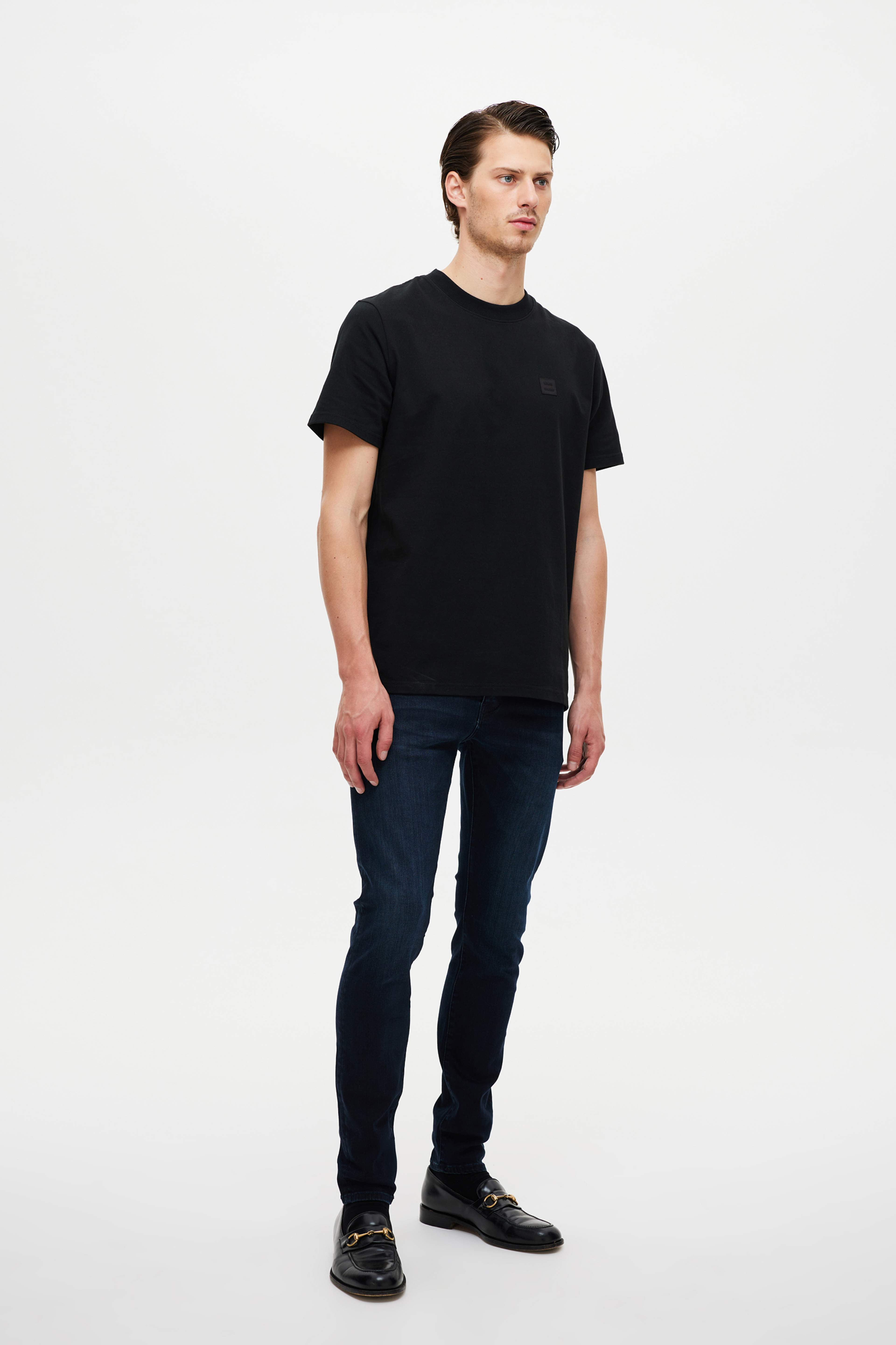 Iggy Skinny Polar Dark Indigo, från Neuw, i färgen blue.