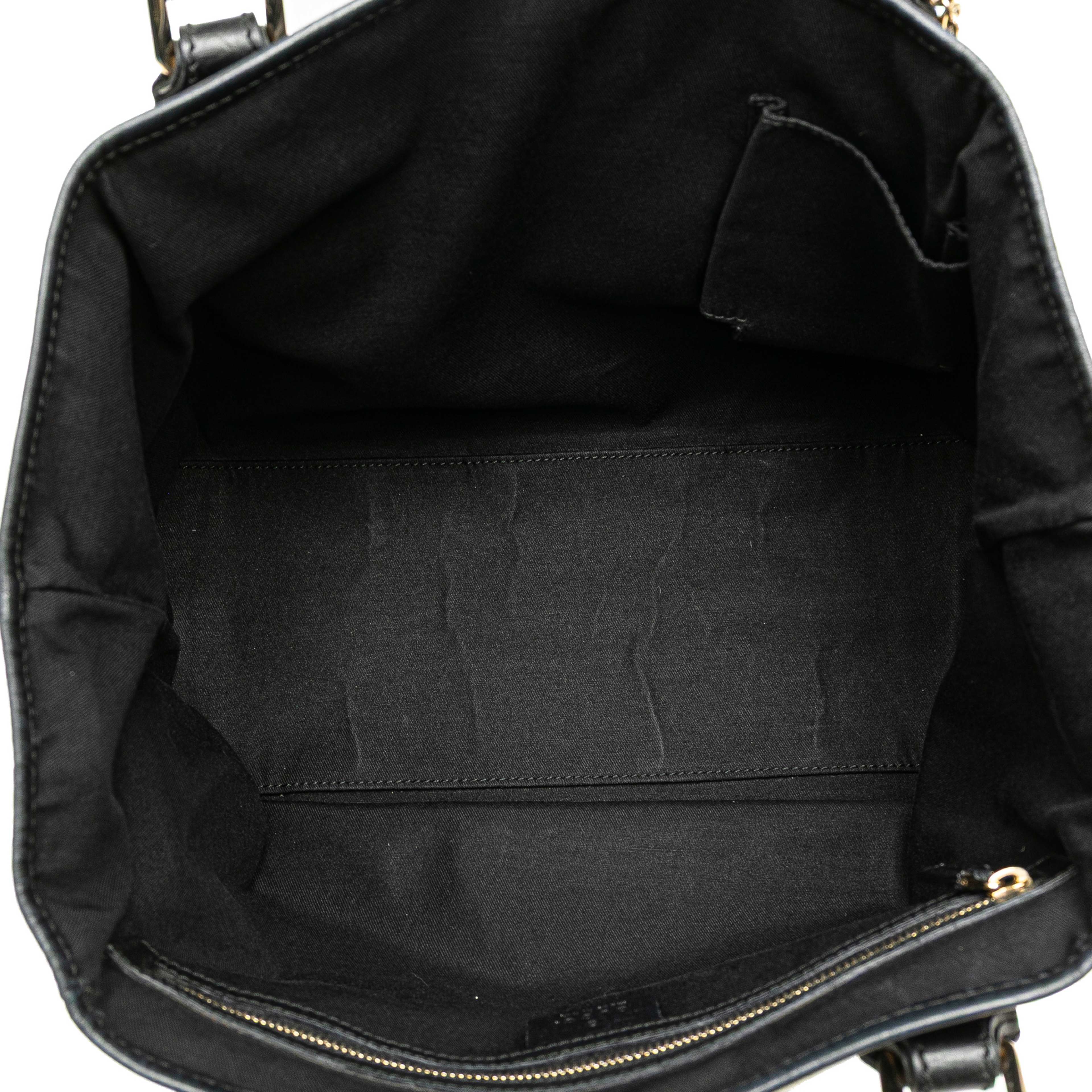 Gucci Gg Canvas Jolicoeur Tote, från Luxclusif, i färgen black. Klicka för att öppna bilden i stort format