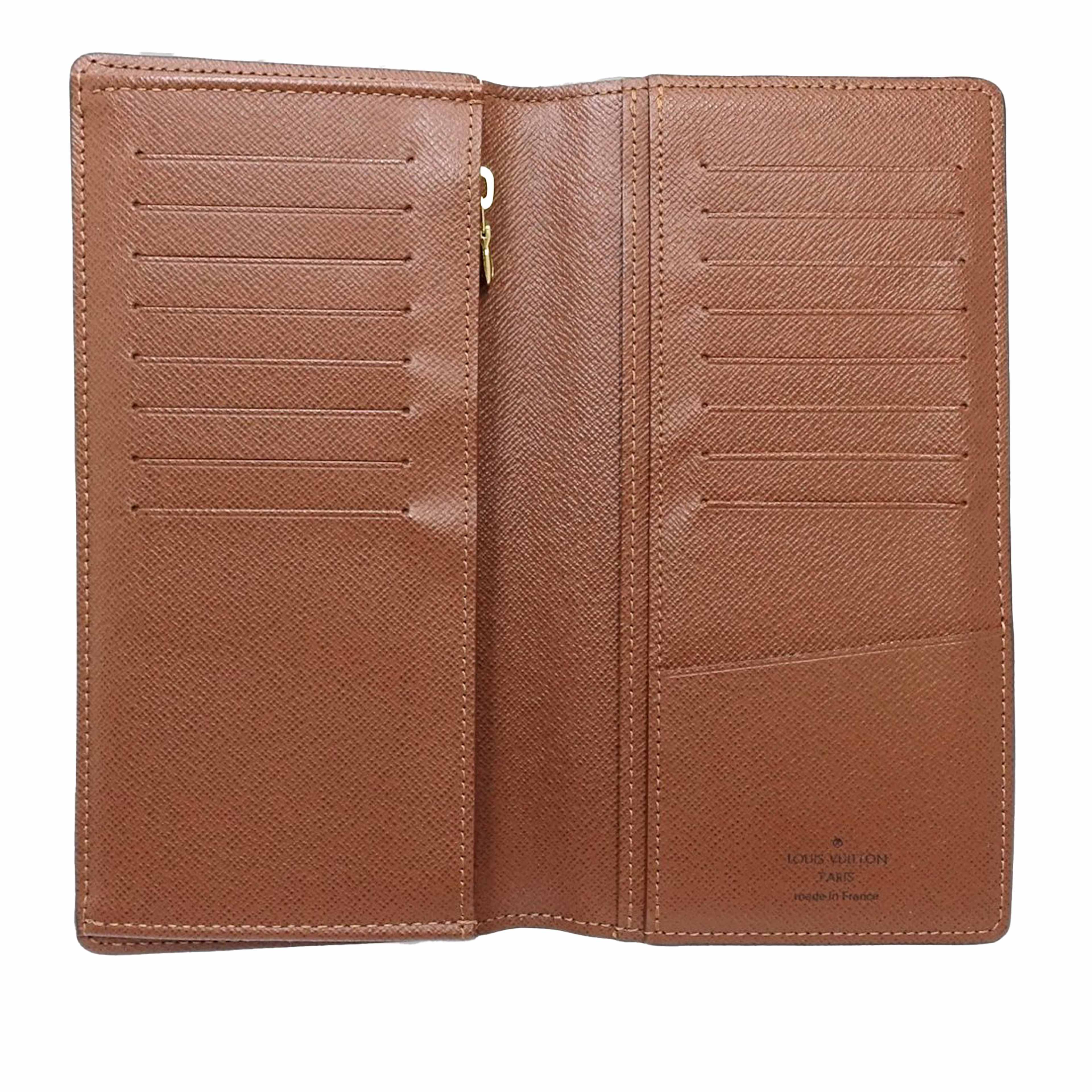 Louis Vuitton Monogram Brazza Wallet, från Luxclusif, i färgen brown. Klicka för att öppna bilden i stort format