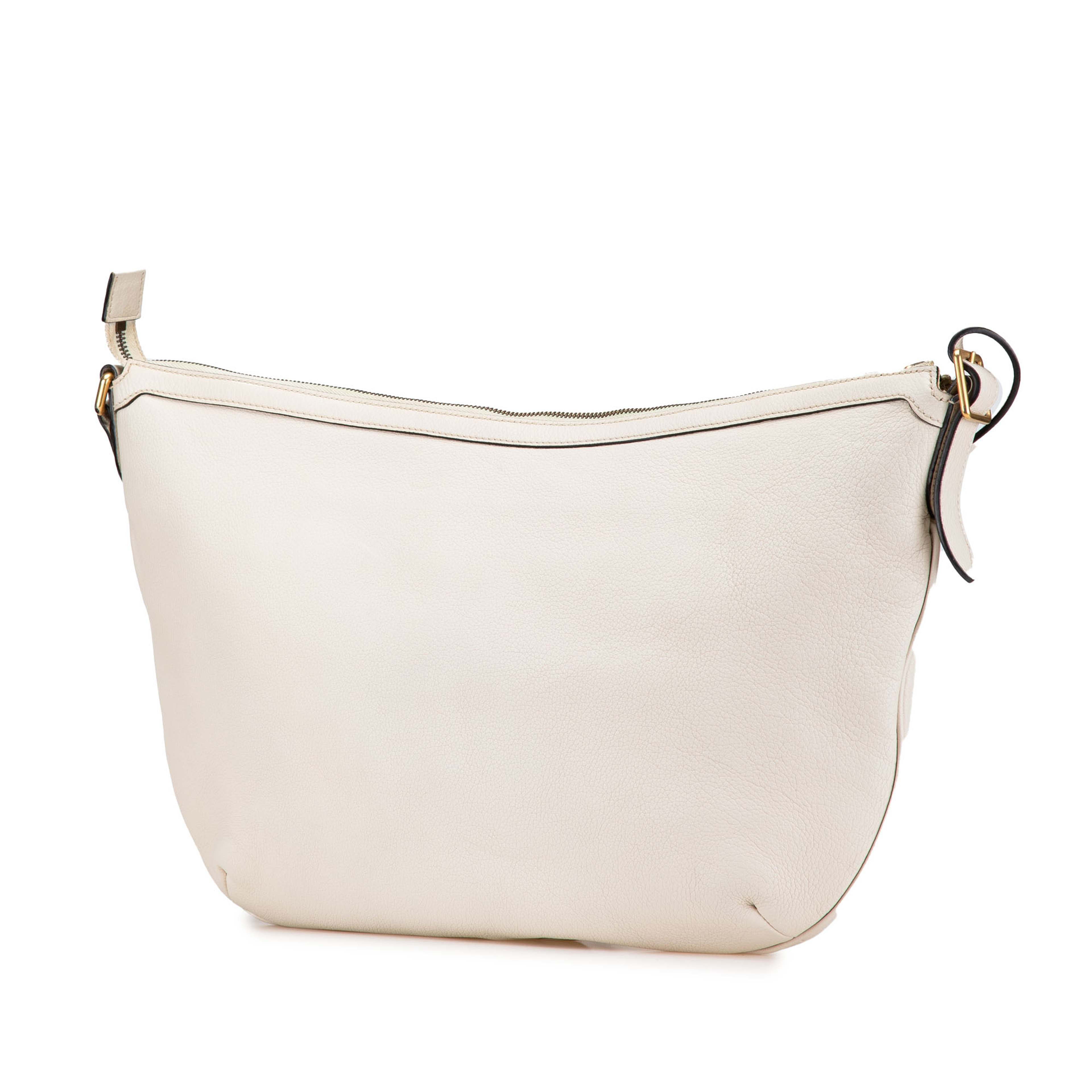 Gucci Leather Logo Half Moon Crossbody, från Luxclusif, i färgen white. Klicka för att öppna bilden i stort format