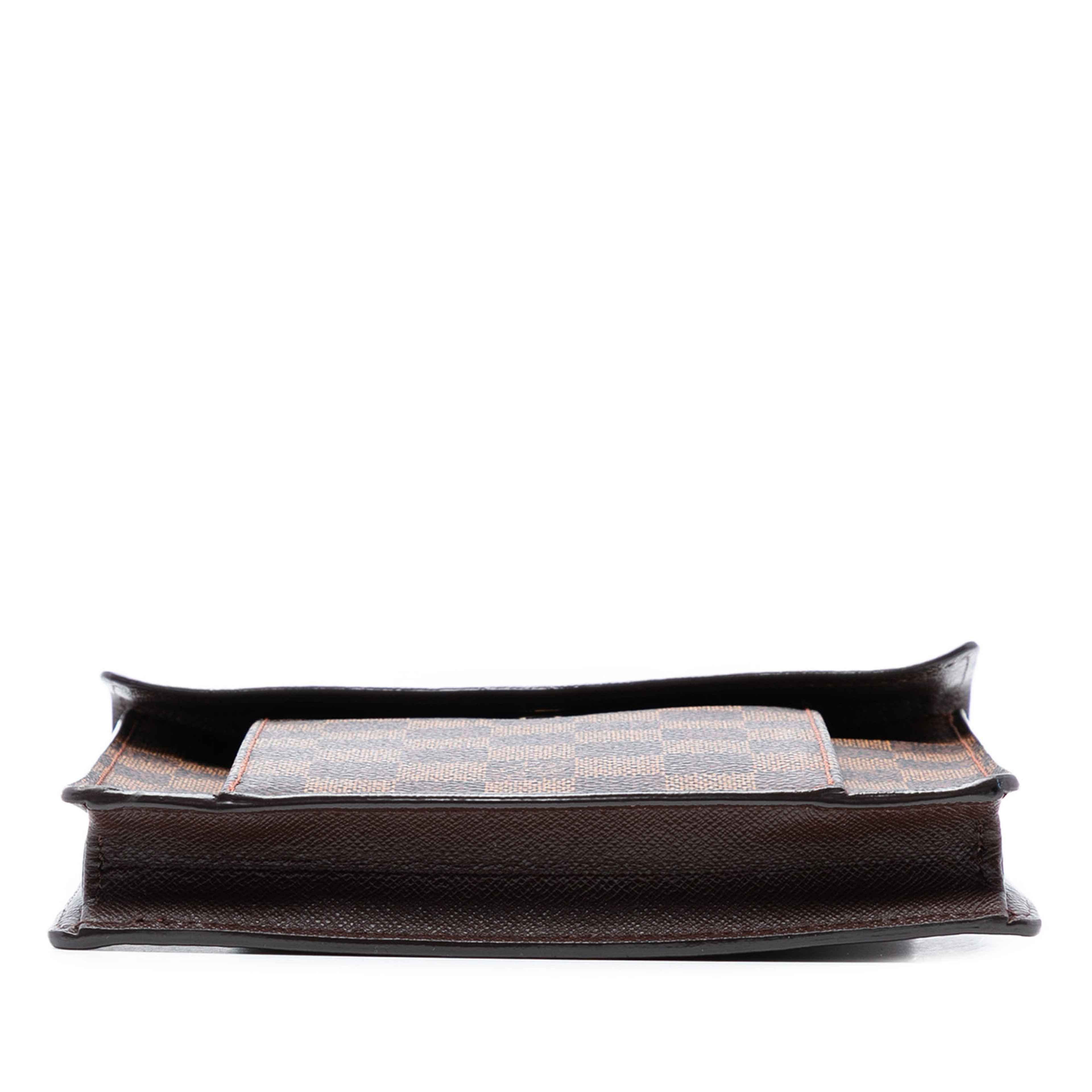 Louis Vuitton Damier Ebene Pimlico, från Luxclusif, i färgen brown. Klicka för att öppna bilden i stort format