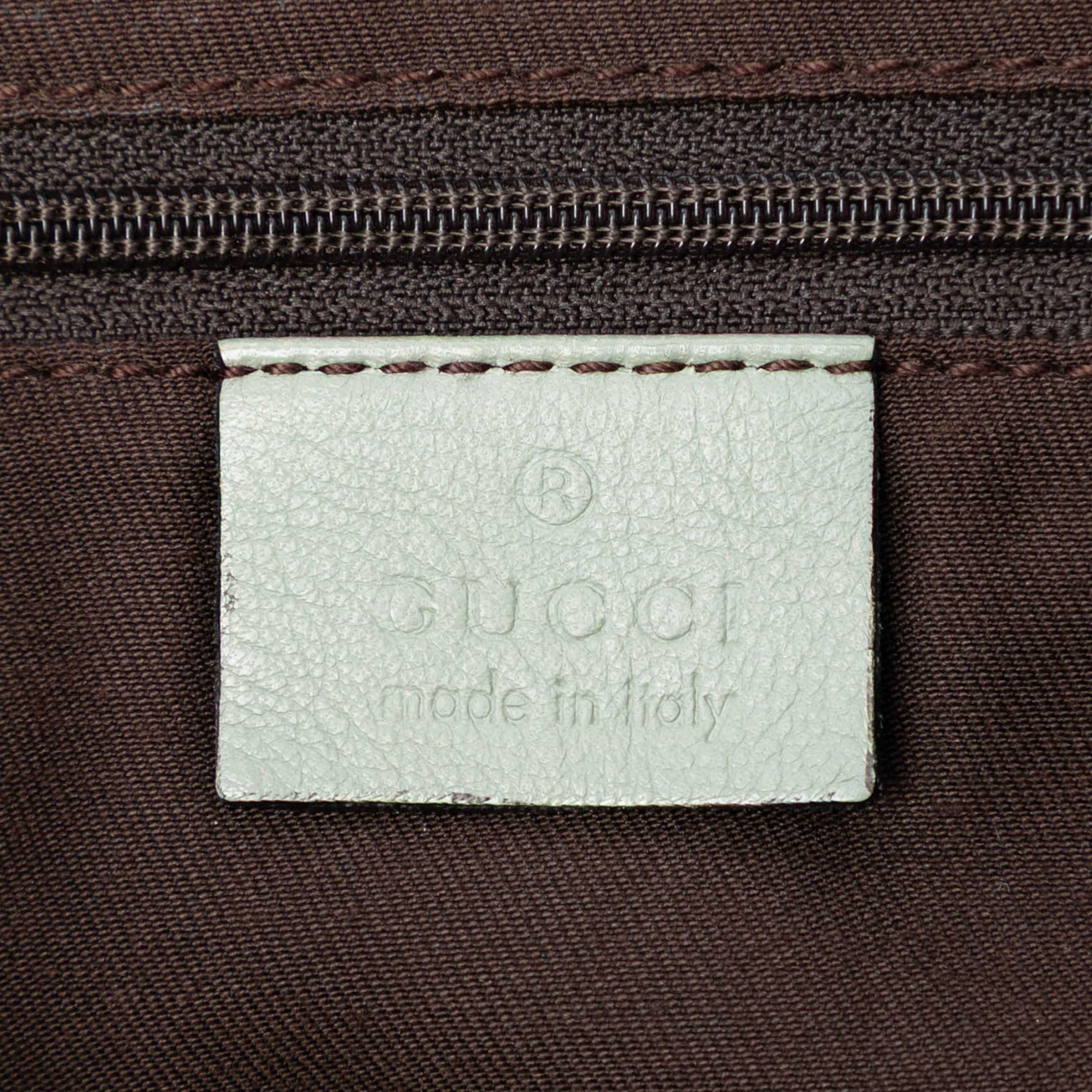 Gucci Gg Canvas Abbey D Ring Crossbody, från Luxclusif, i färgen beige. Klicka för att öppna bilden i stort format