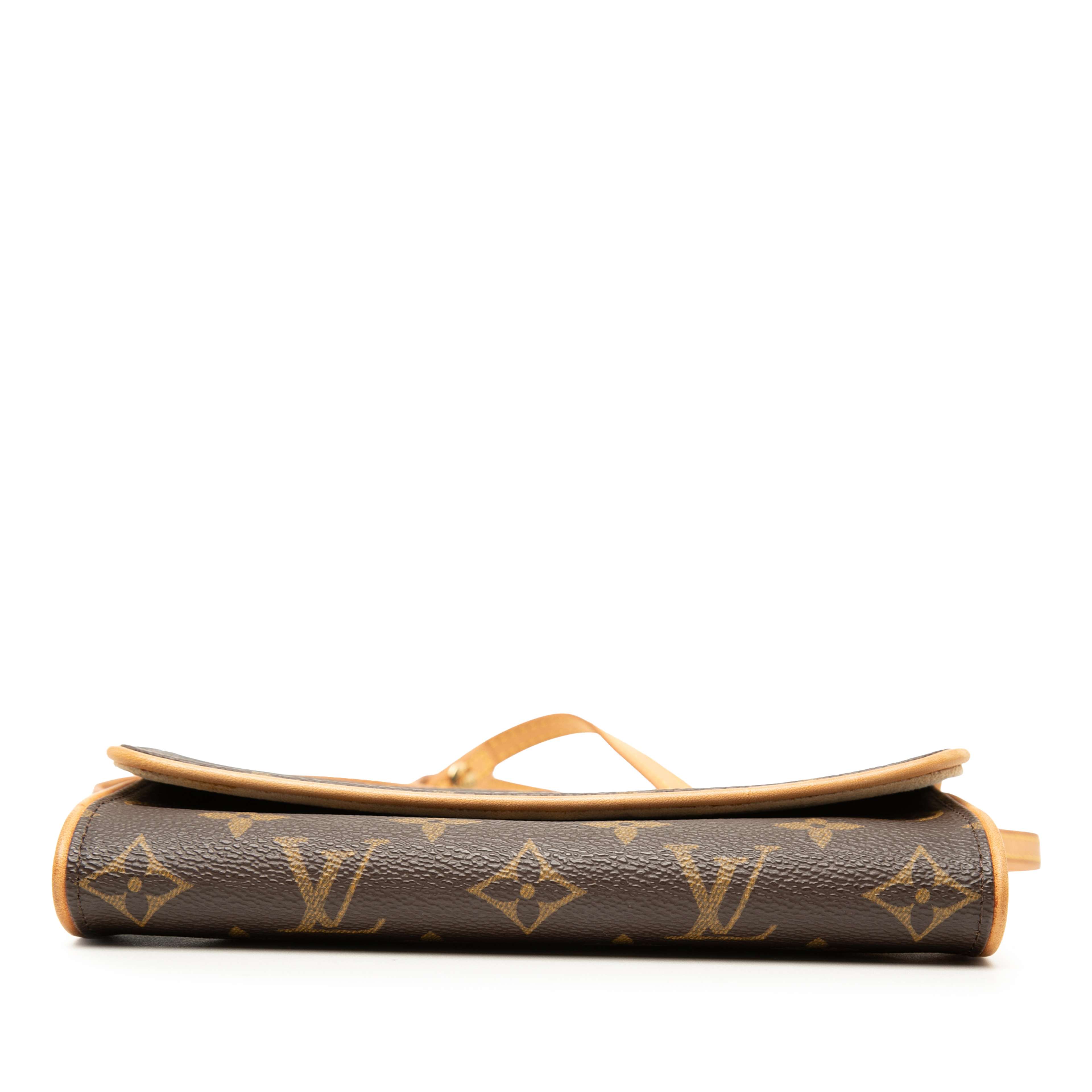 Louis Vuitton Monogram Pochette Twin Pm, från Luxclusif, i färgen brun. Klicka för att öppna bilden i stort format