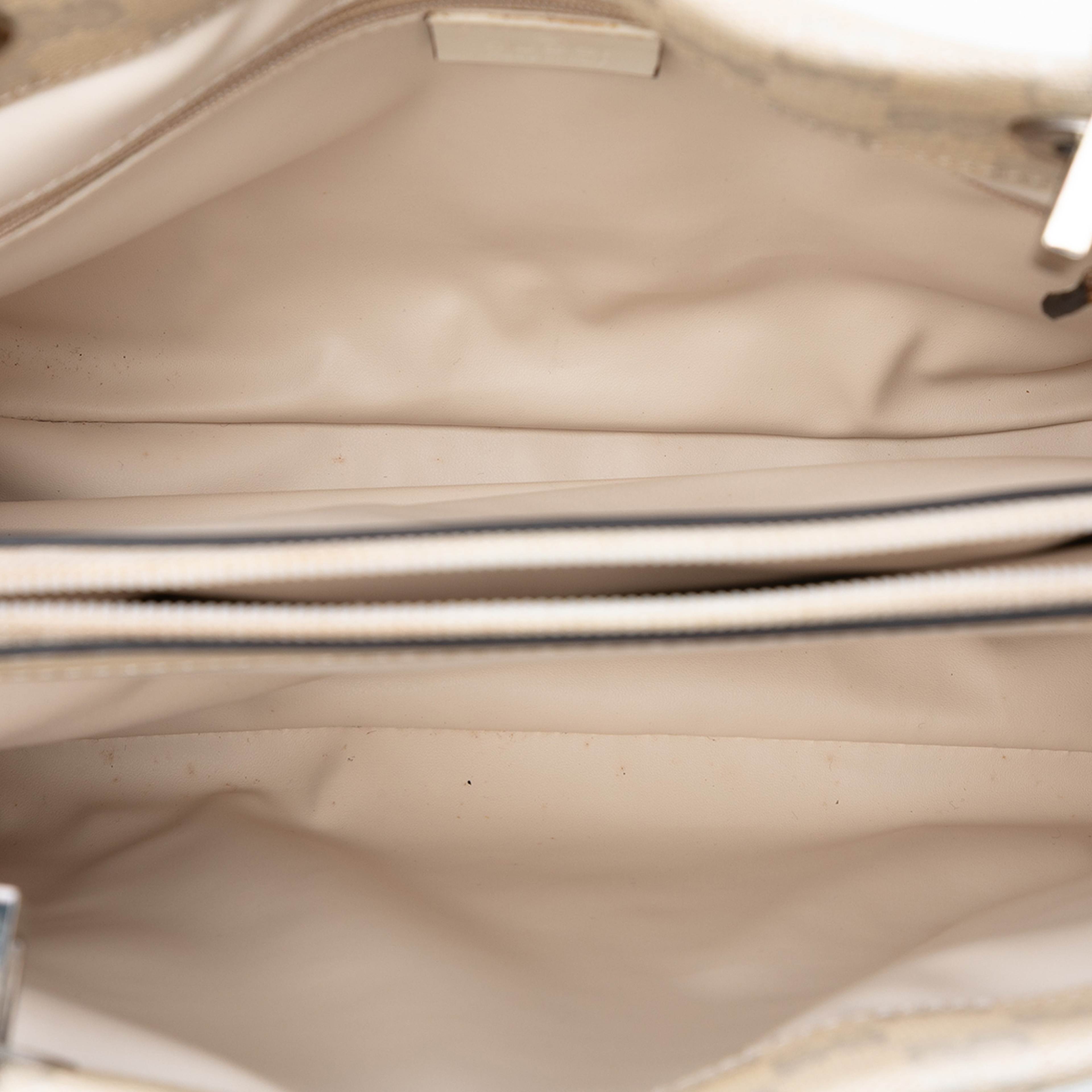 Gucci Gg Canvas Bamboo Satchel, från Luxclusif, i färgen light beige. Klicka för att öppna bilden i stort format