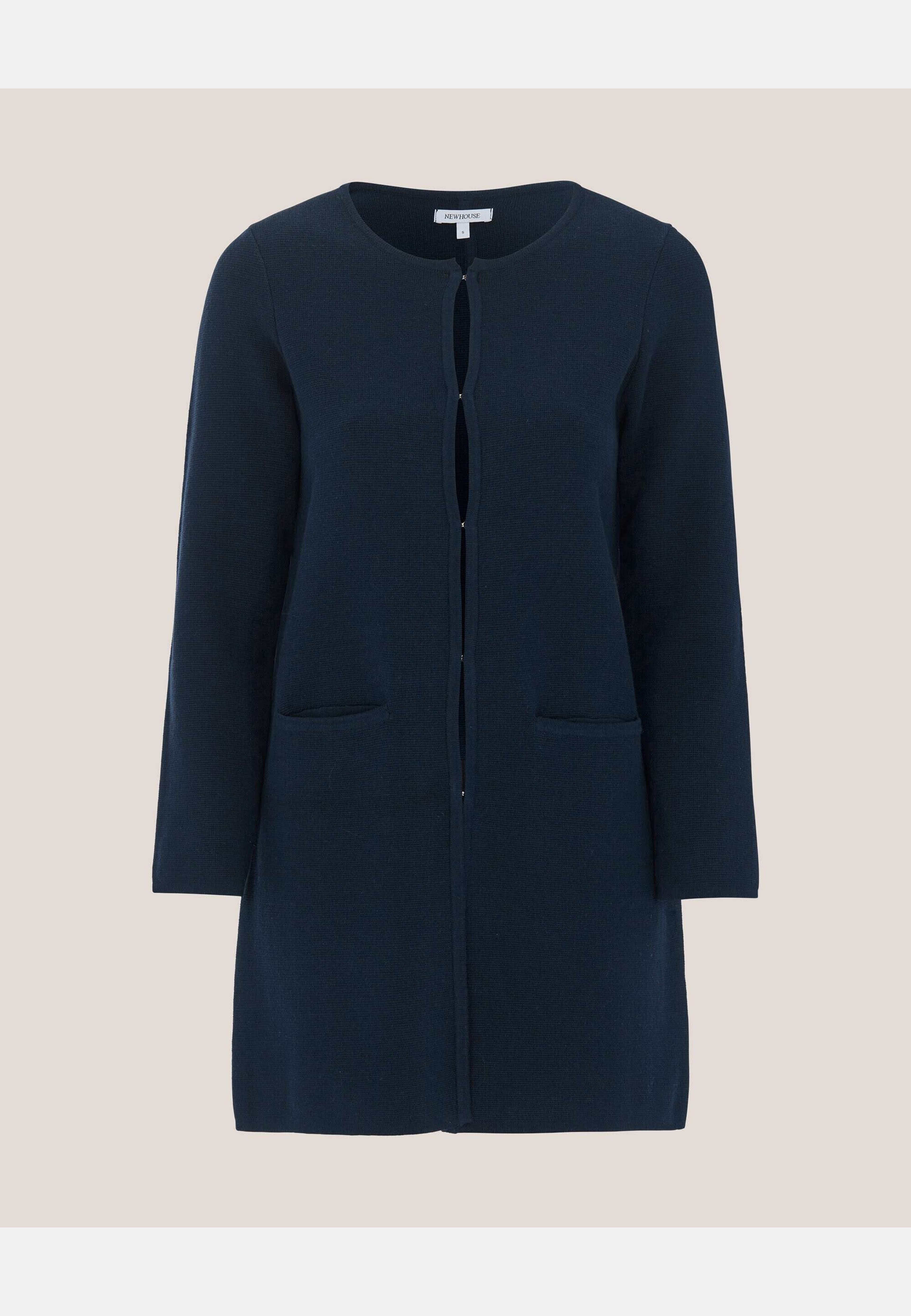 Helene Milano Cardigan, från Newhouse, i färgen marinblå. Klicka för att öppna bilden i stort format