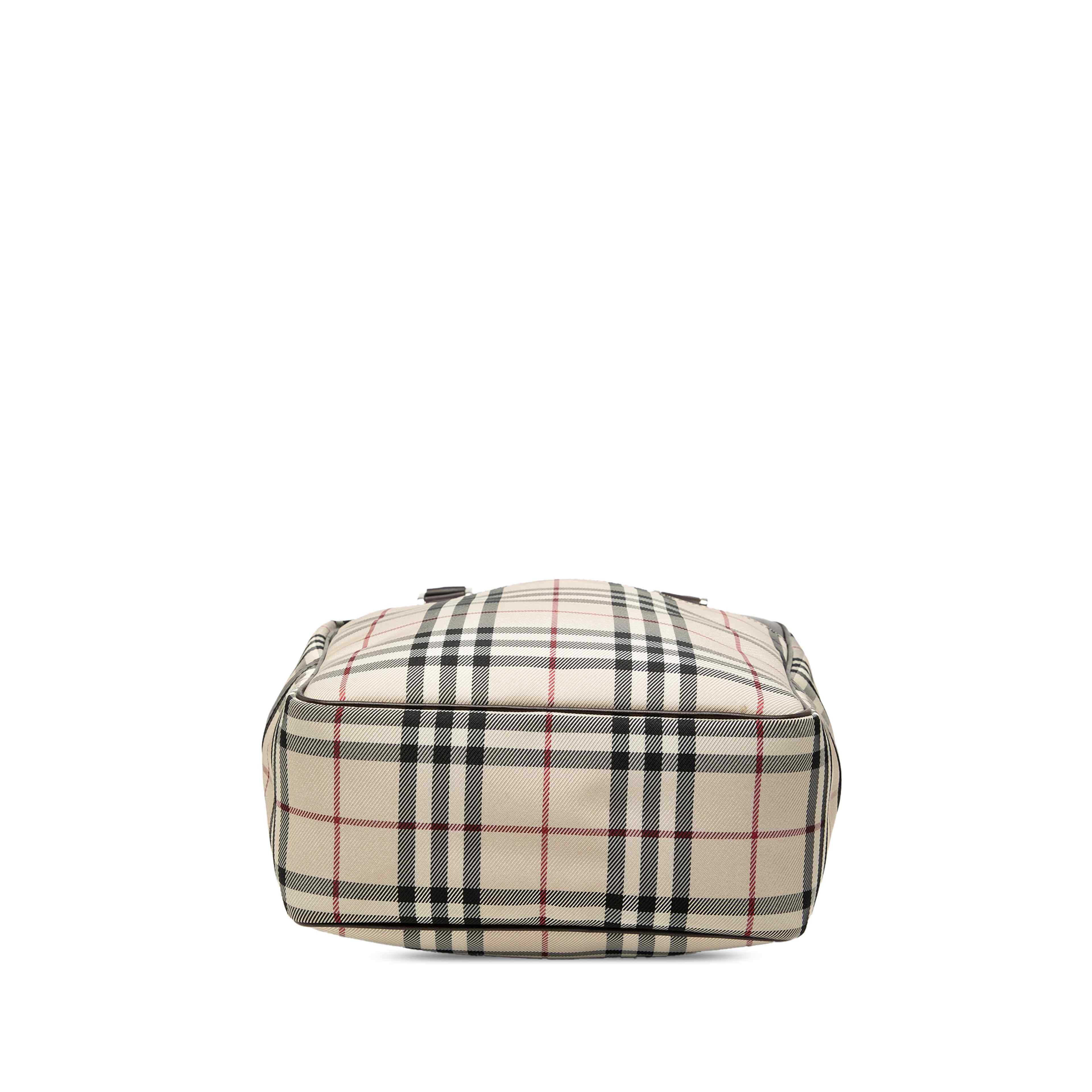 Burberry House Check Canvas Handbag, från Luxclusif, i färgen beige. Klicka för att öppna bilden i stort format