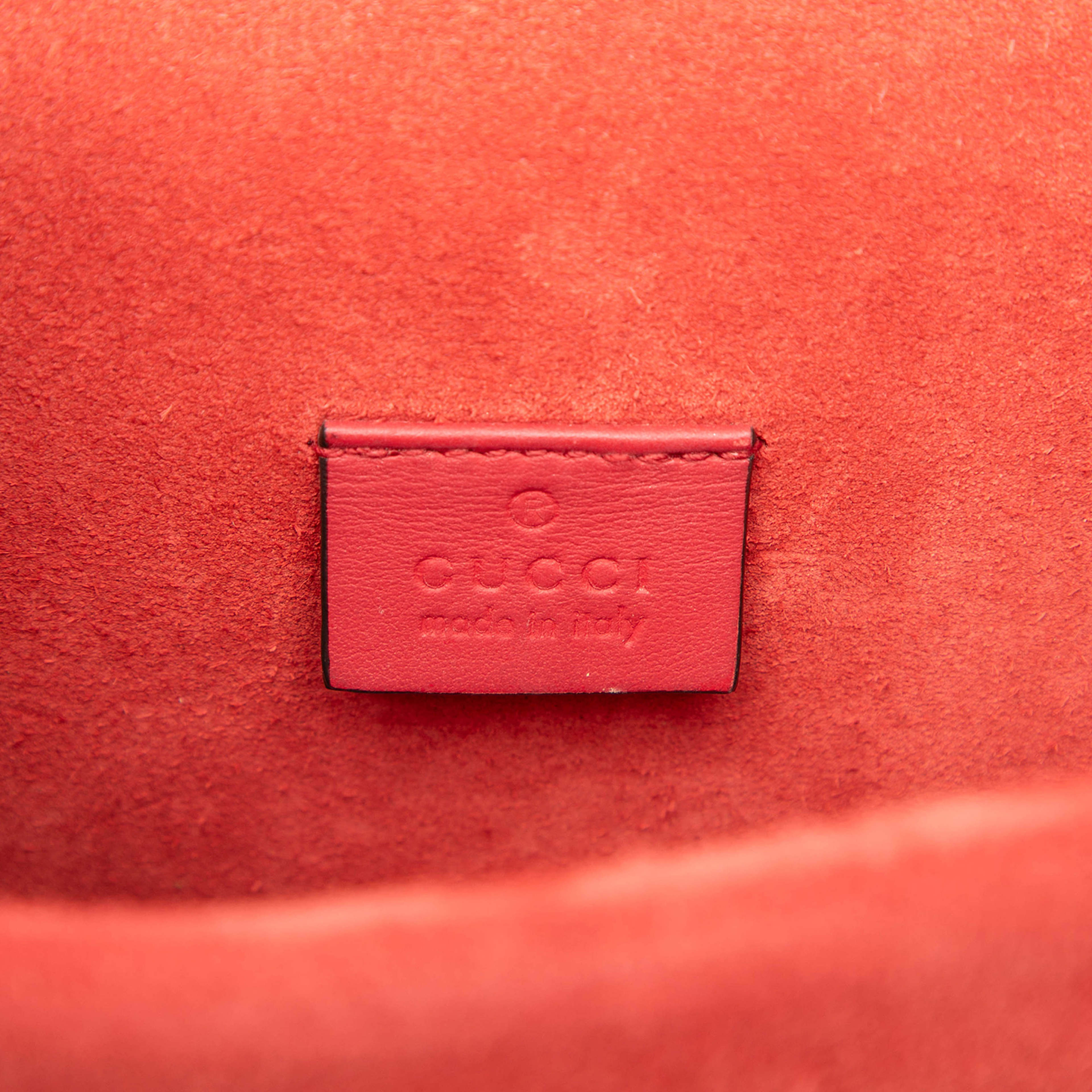 Gucci Small Gg Supreme Dionysus Crossbody, från Luxclusif, i färgen beige. Klicka för att öppna bilden i stort format