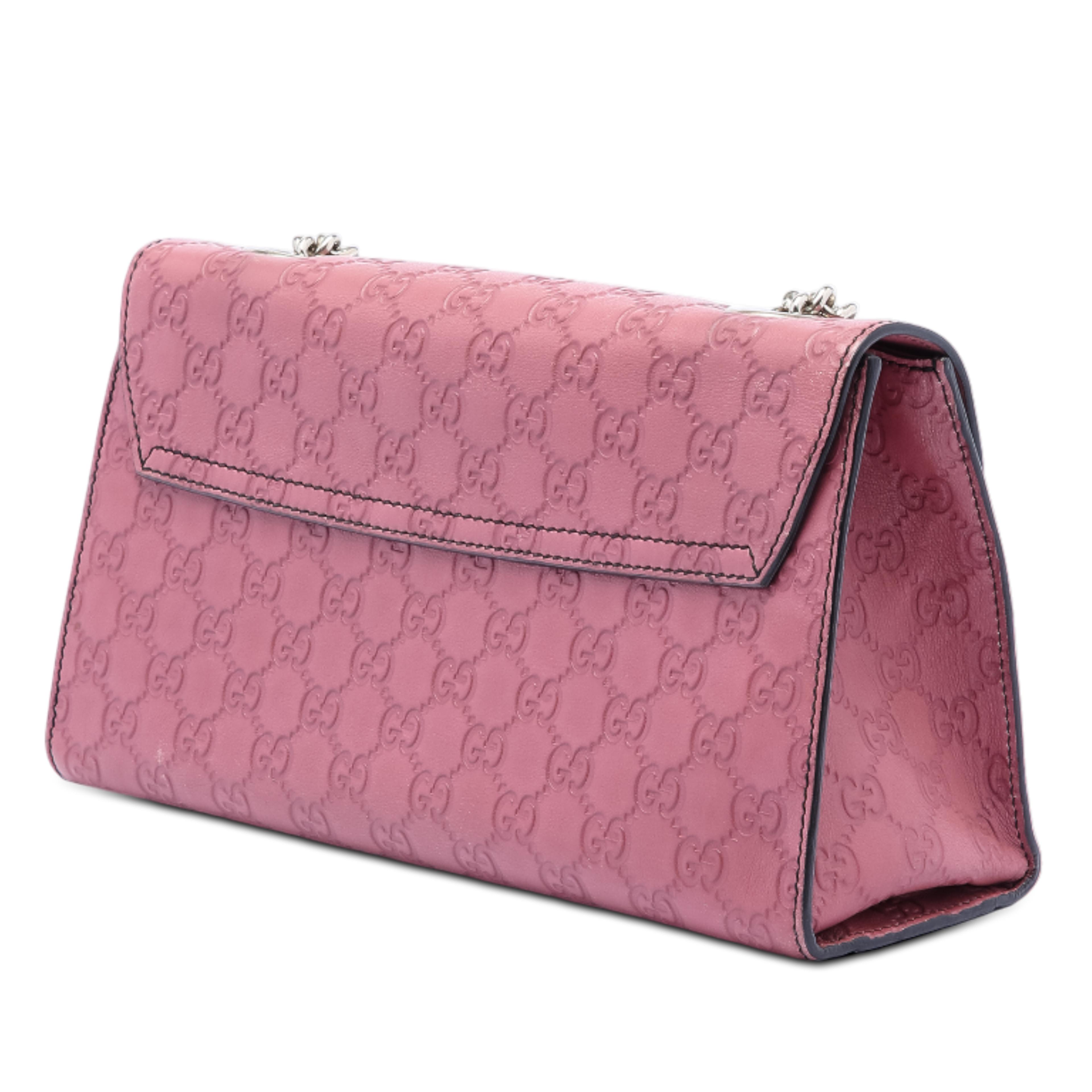 Gucci Medium Guccissima Emily Shoulder Bag, från Luxclusif, i färgen pink. Klicka för att öppna bilden i stort format