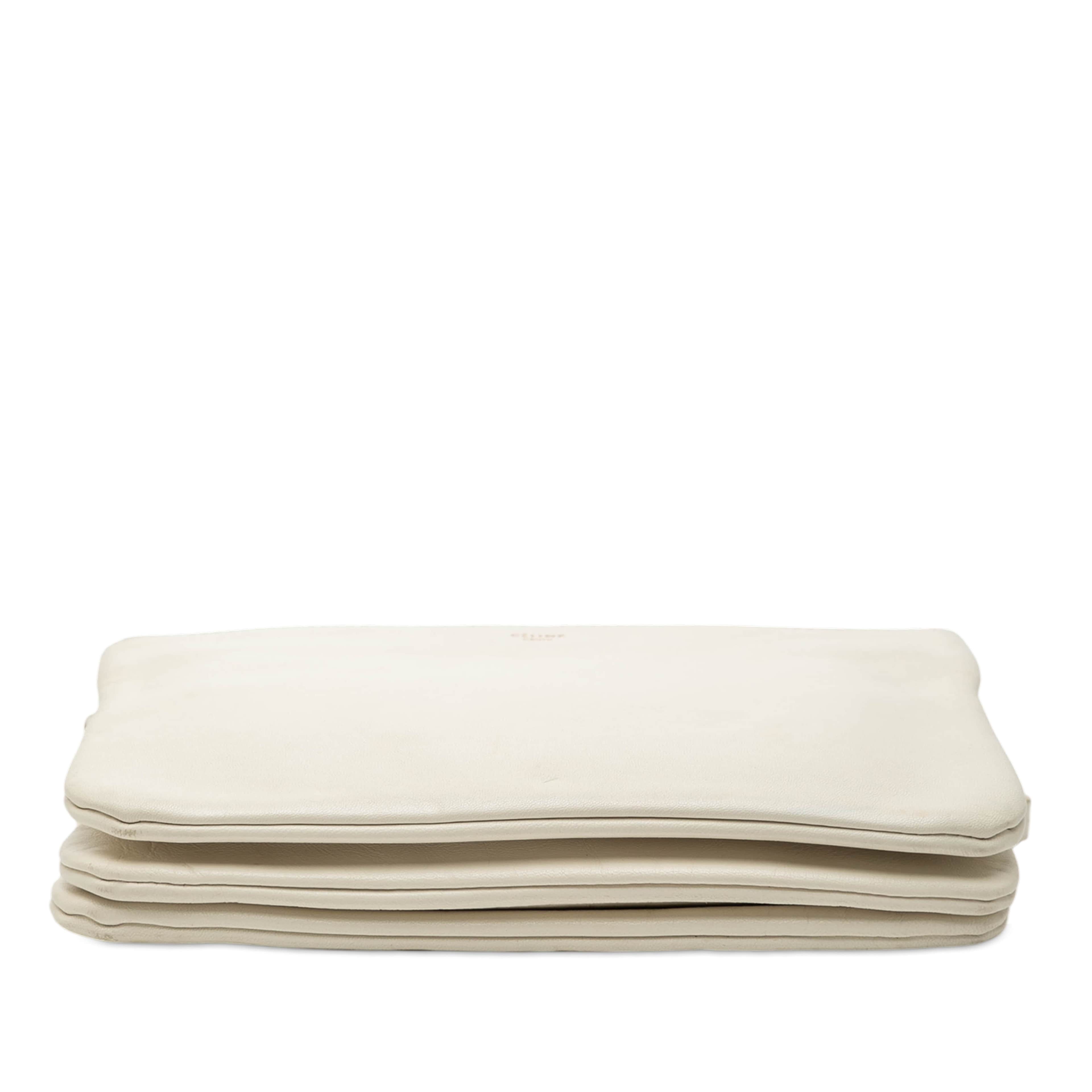 Celine Small Lambskin Trio Crossbody, från Luxclusif, i färgen white. Klicka för att öppna bilden i stort format