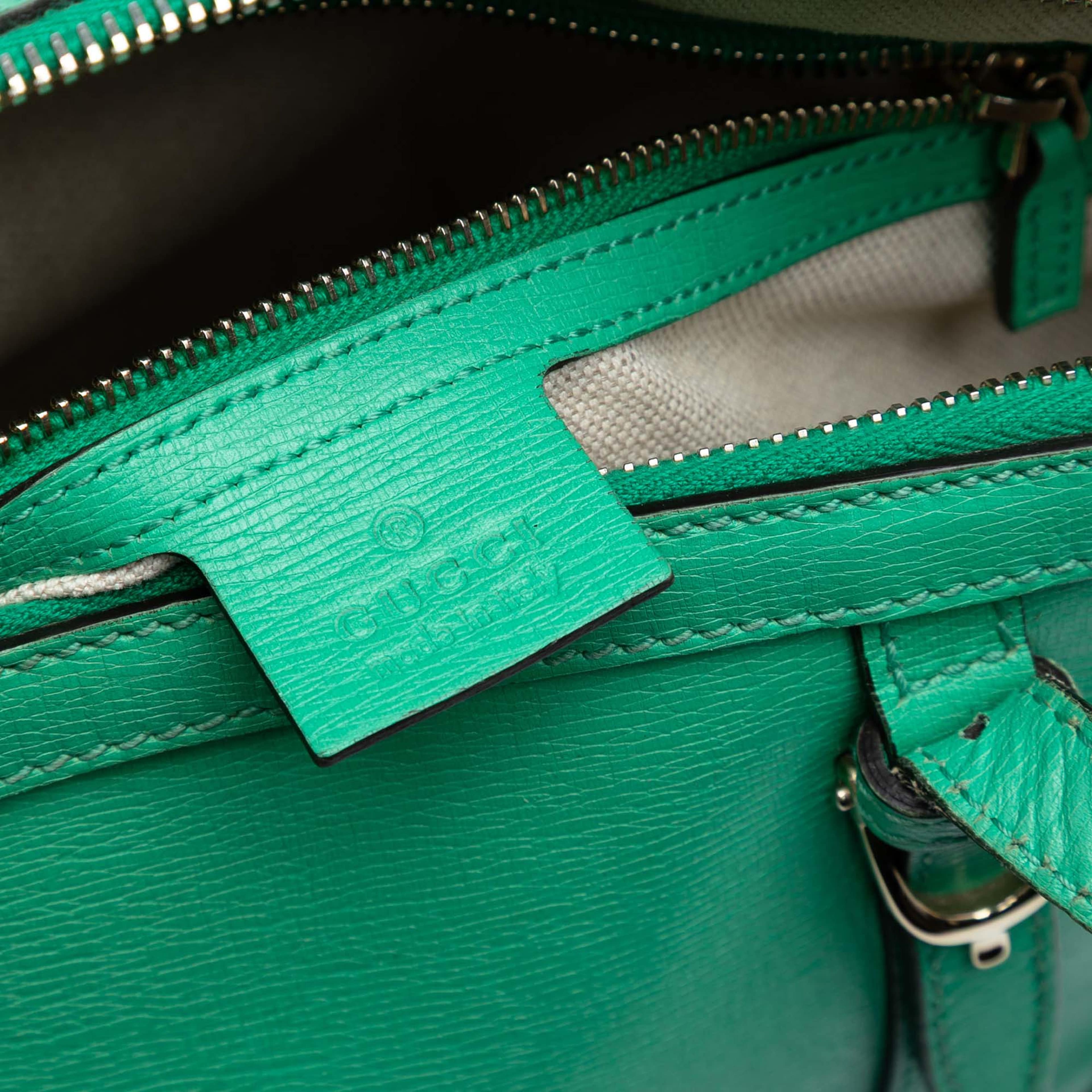 Gucci Small Leather Nice Dome Satchel, från Luxclusif, i färgen green. Klicka för att öppna bilden i stort format