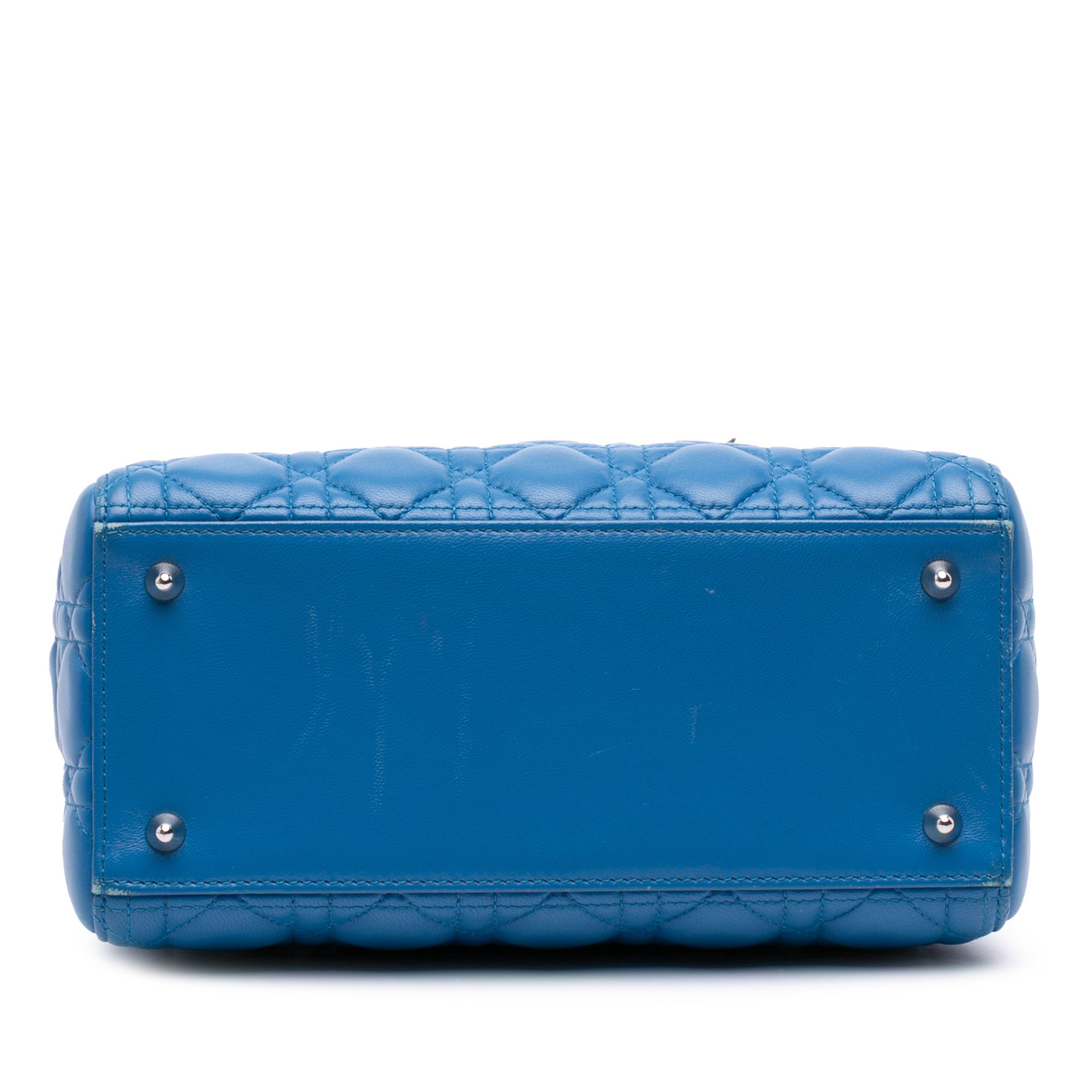 Dior Medium Lambskin Cannage Lady Dior, från Luxclusif, i färgen blue. Klicka för att öppna bilden i stort format