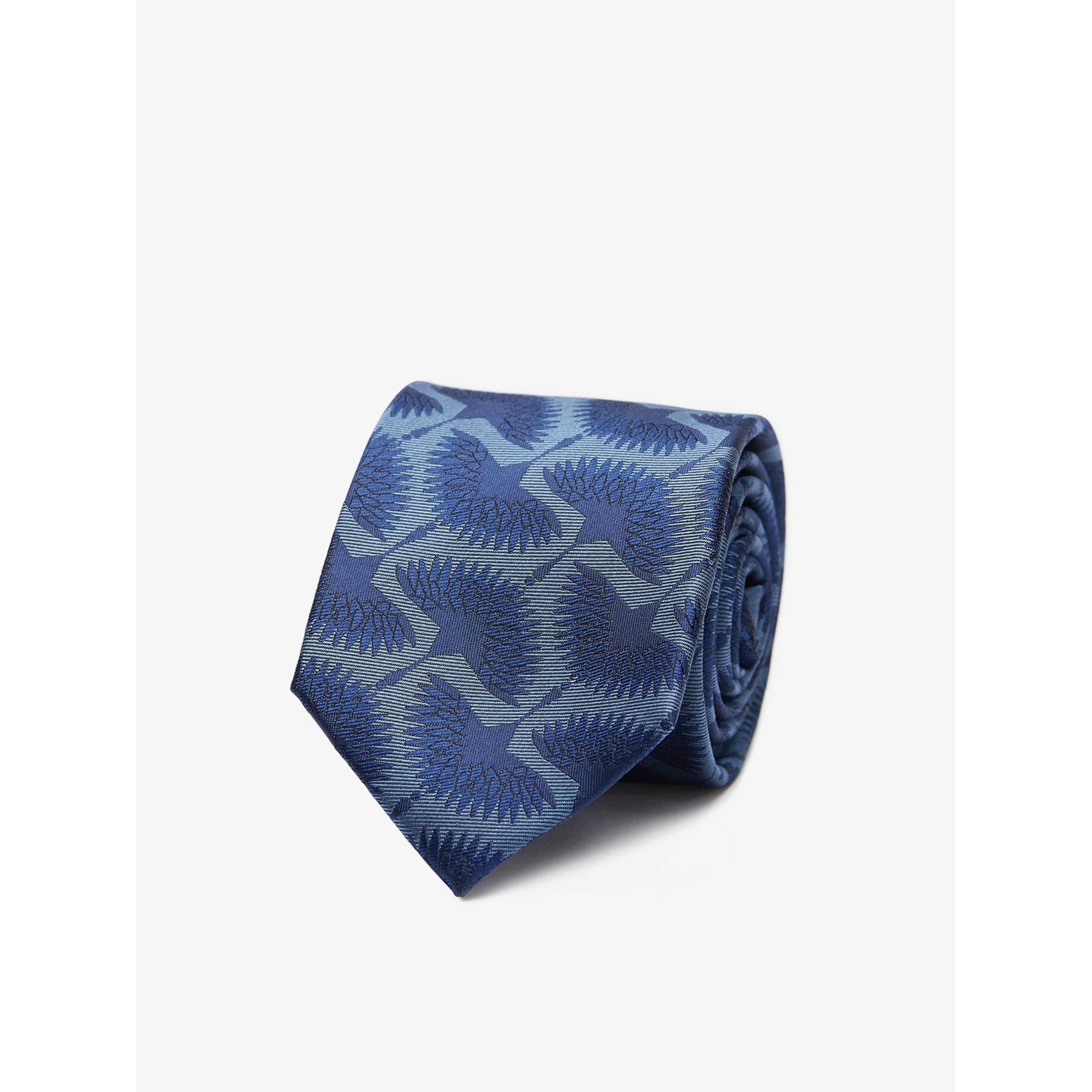 Tie Motif