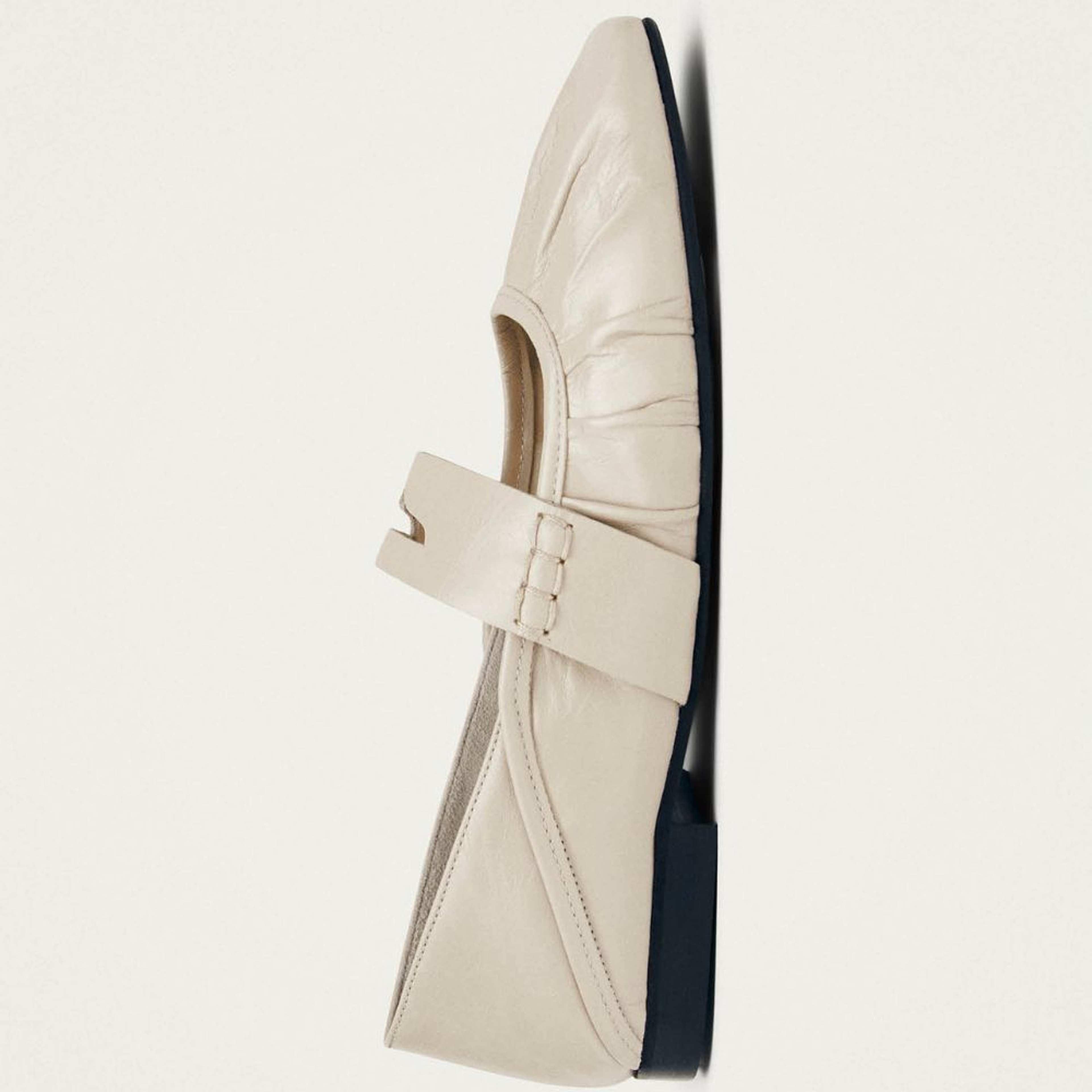Bargo Cream Leather Ballet Flats