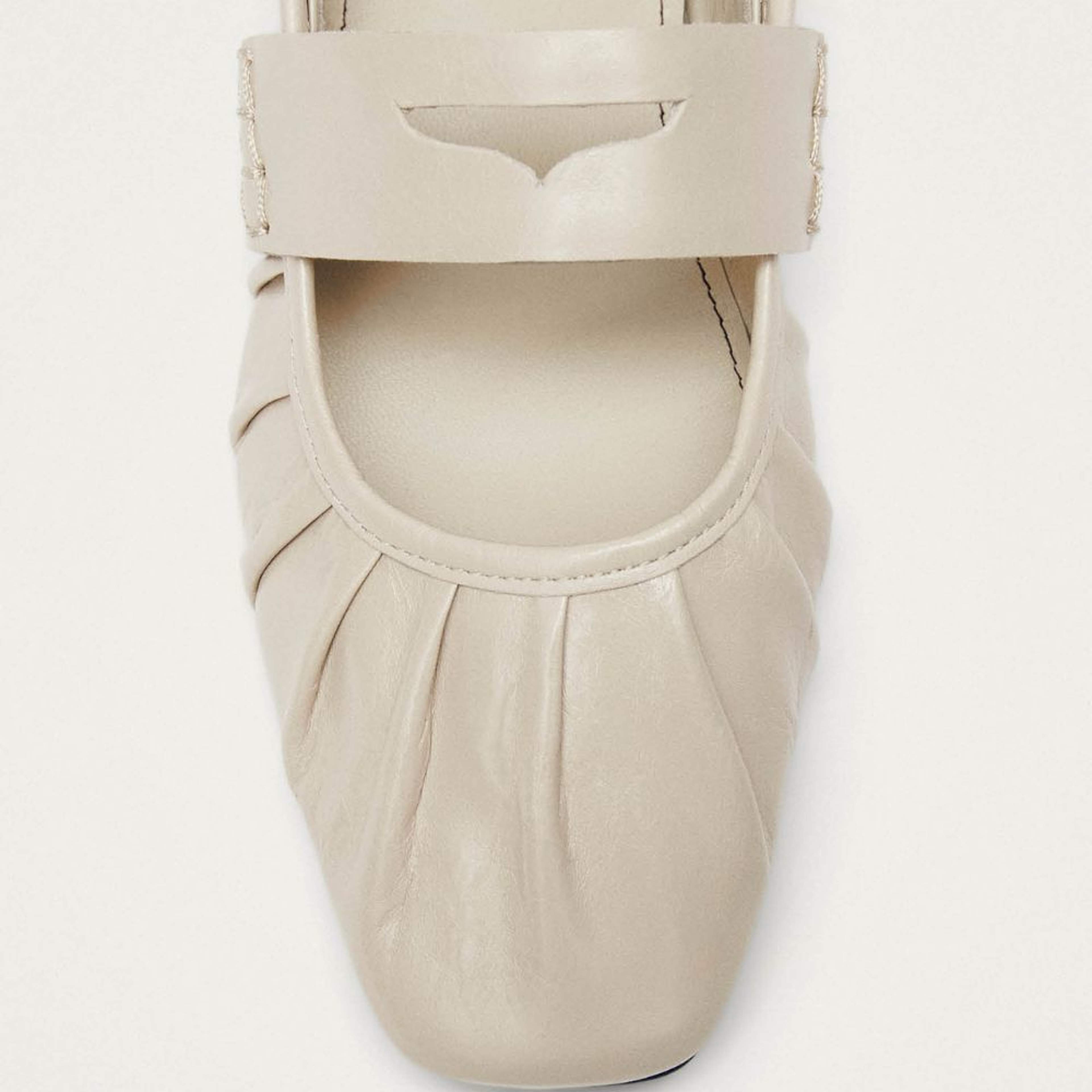 Bargo Cream Leather Ballet Flats
