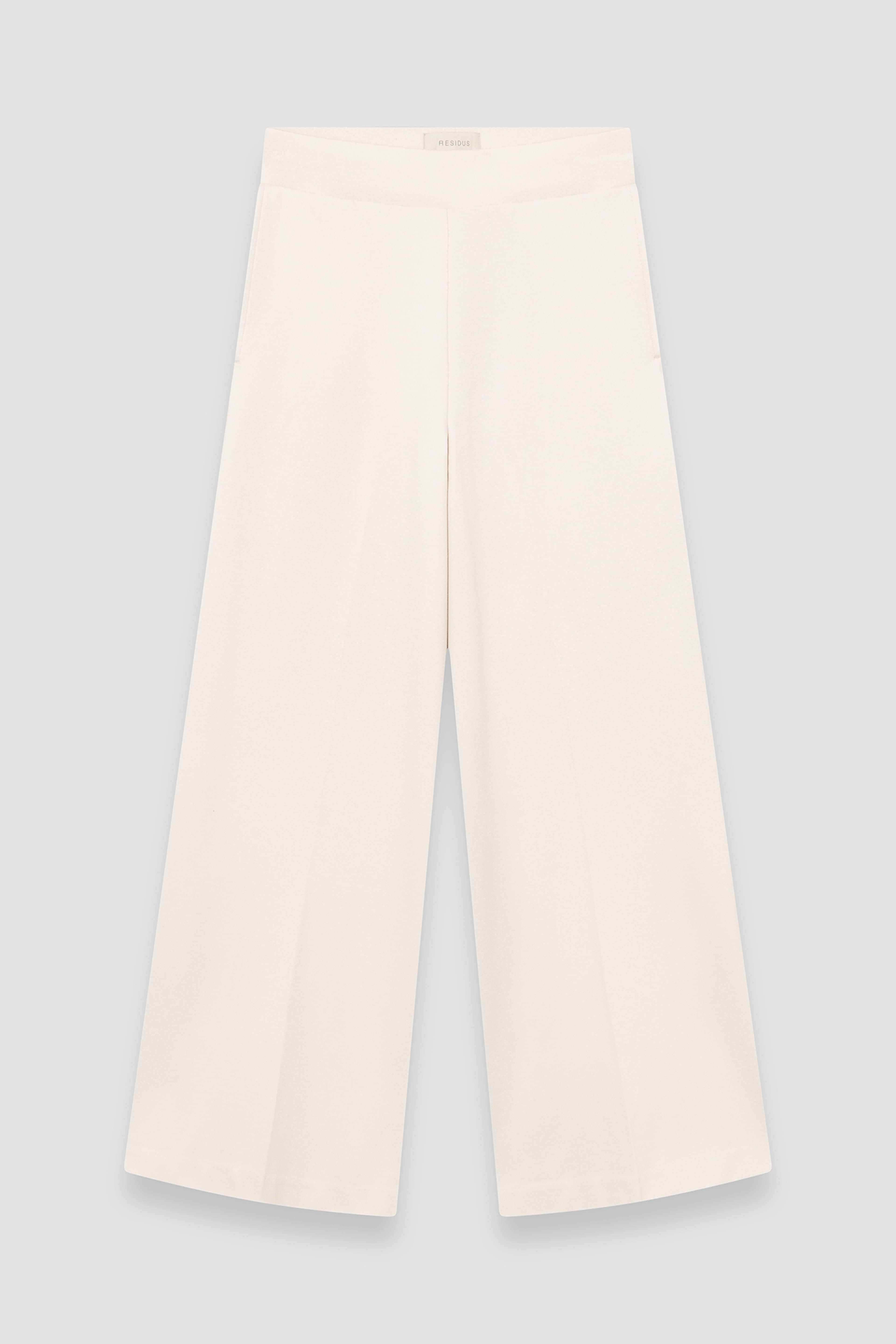 Luna Pants, från Residus, i färgen beige. Klicka för att öppna bilden i stort format