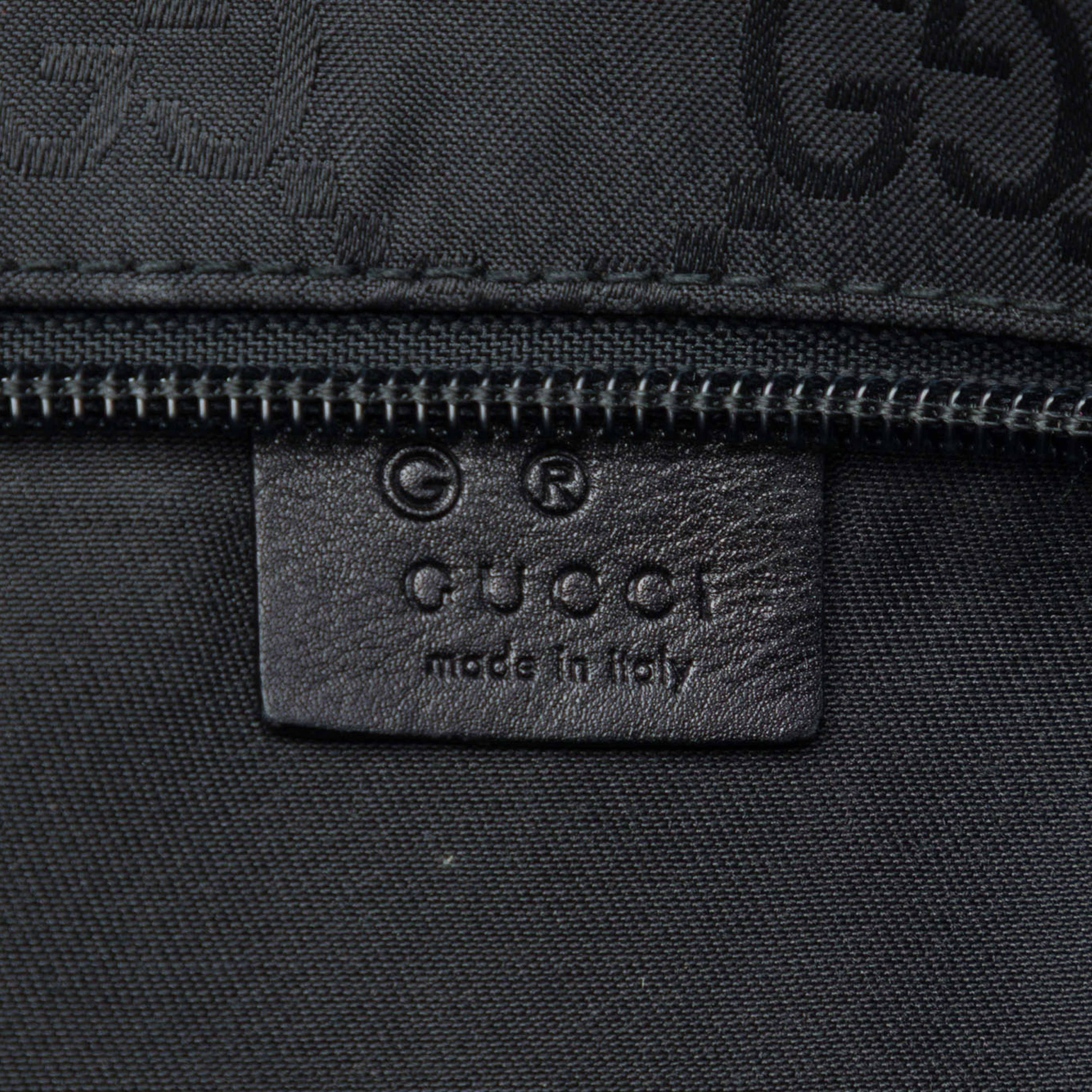 Gucci Gg Nylon Tote, från Luxclusif, i färgen svart. Klicka för att öppna bilden i stort format