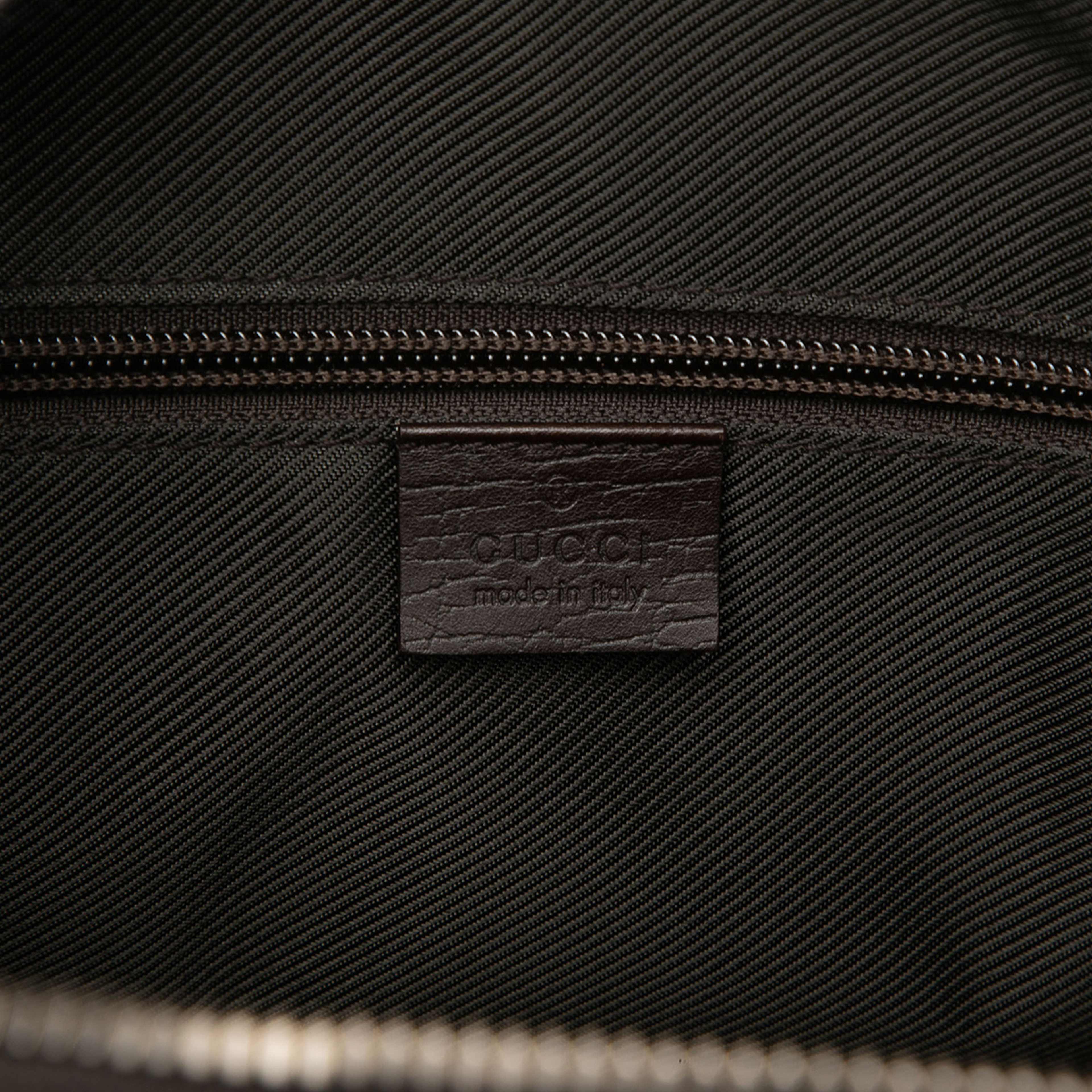 Gucci Gg Supreme Business Bag, från Luxclusif, i färgen beige. Klicka för att öppna bilden i stort format