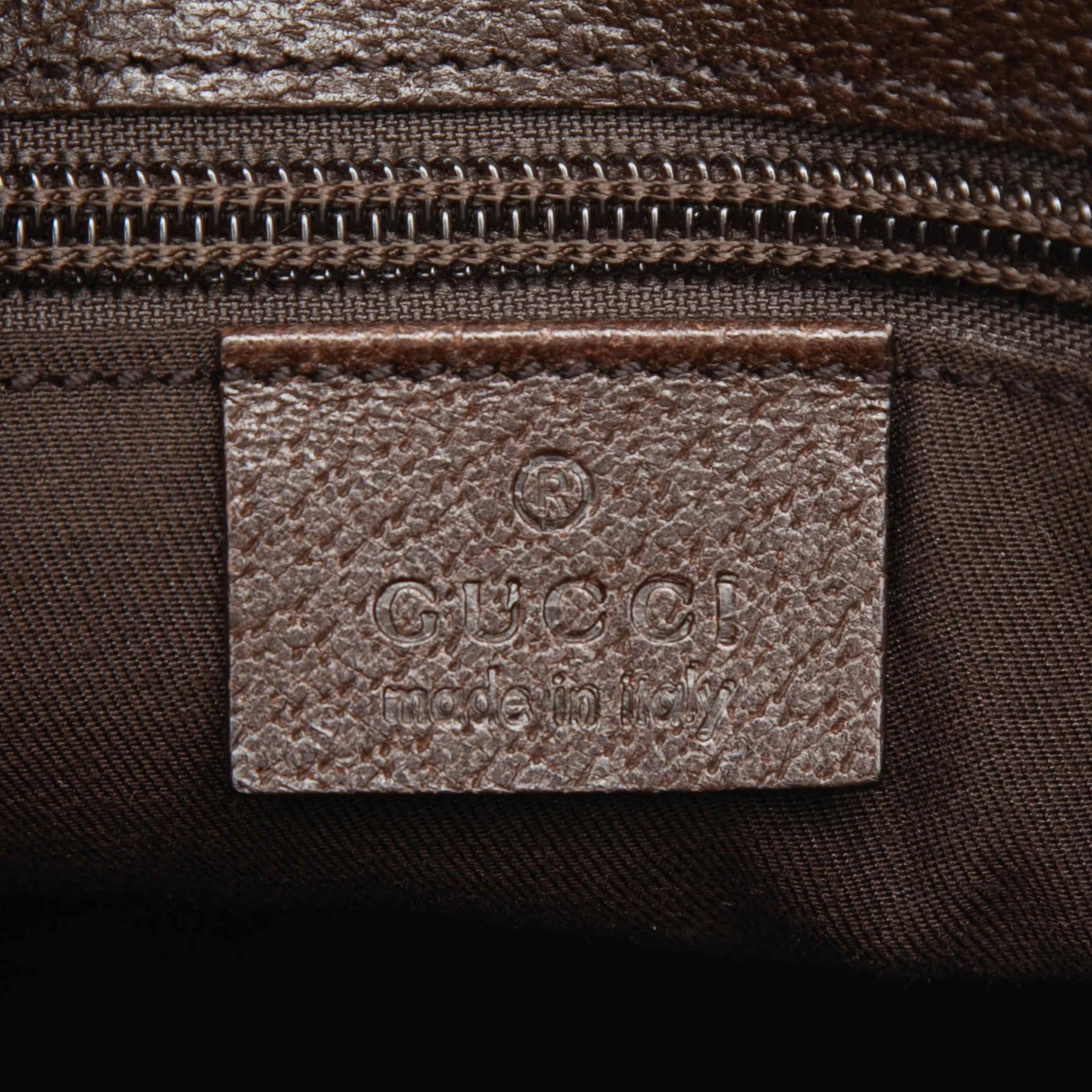 Gucci Gg Canvas Crossbody, från Luxclusif, i färgen beige. Klicka för att öppna bilden i stort format