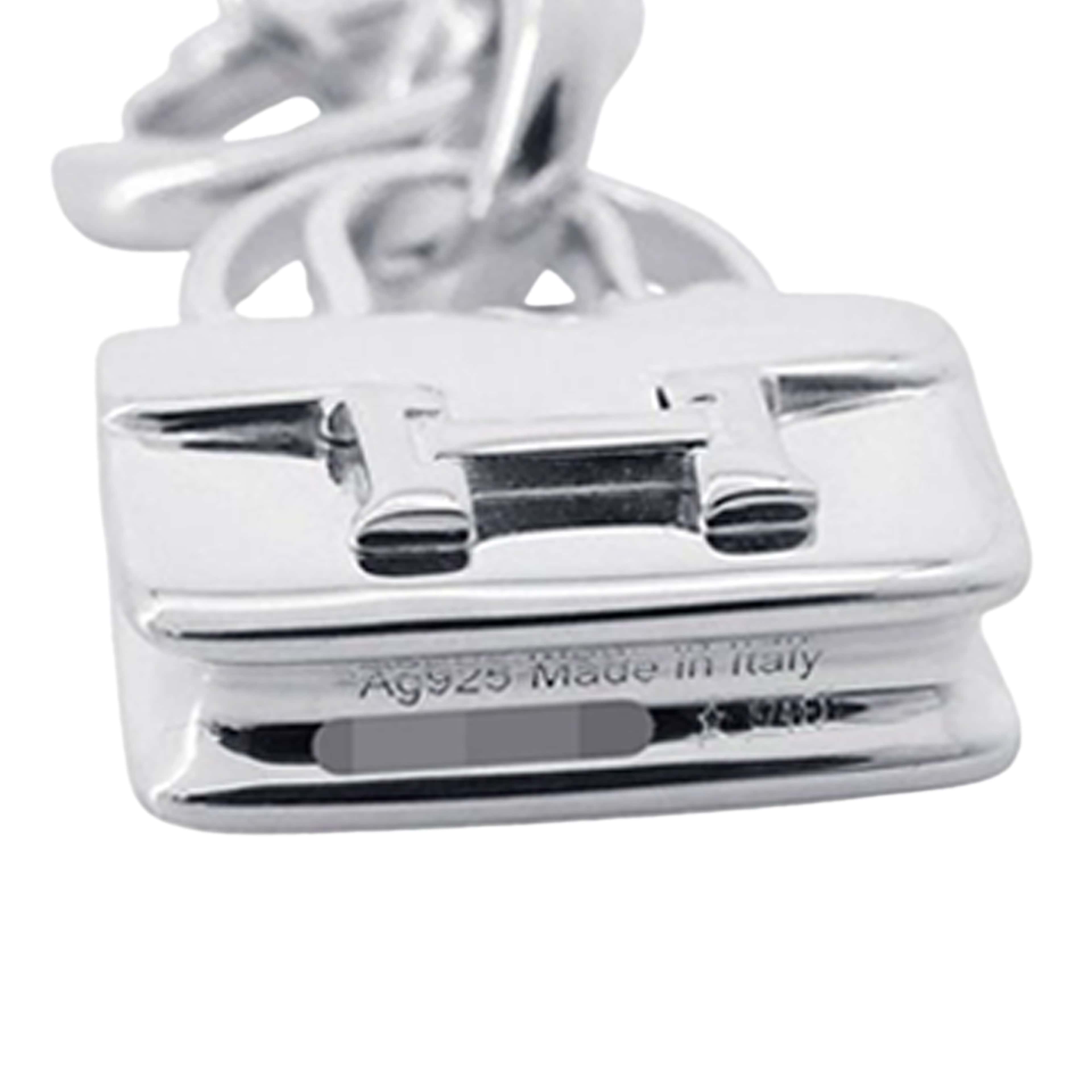 Hermès Sterling Silver Amulettes Constance Necklace, från Luxclusif, i färgen silver. Klicka för att öppna bilden i stort format