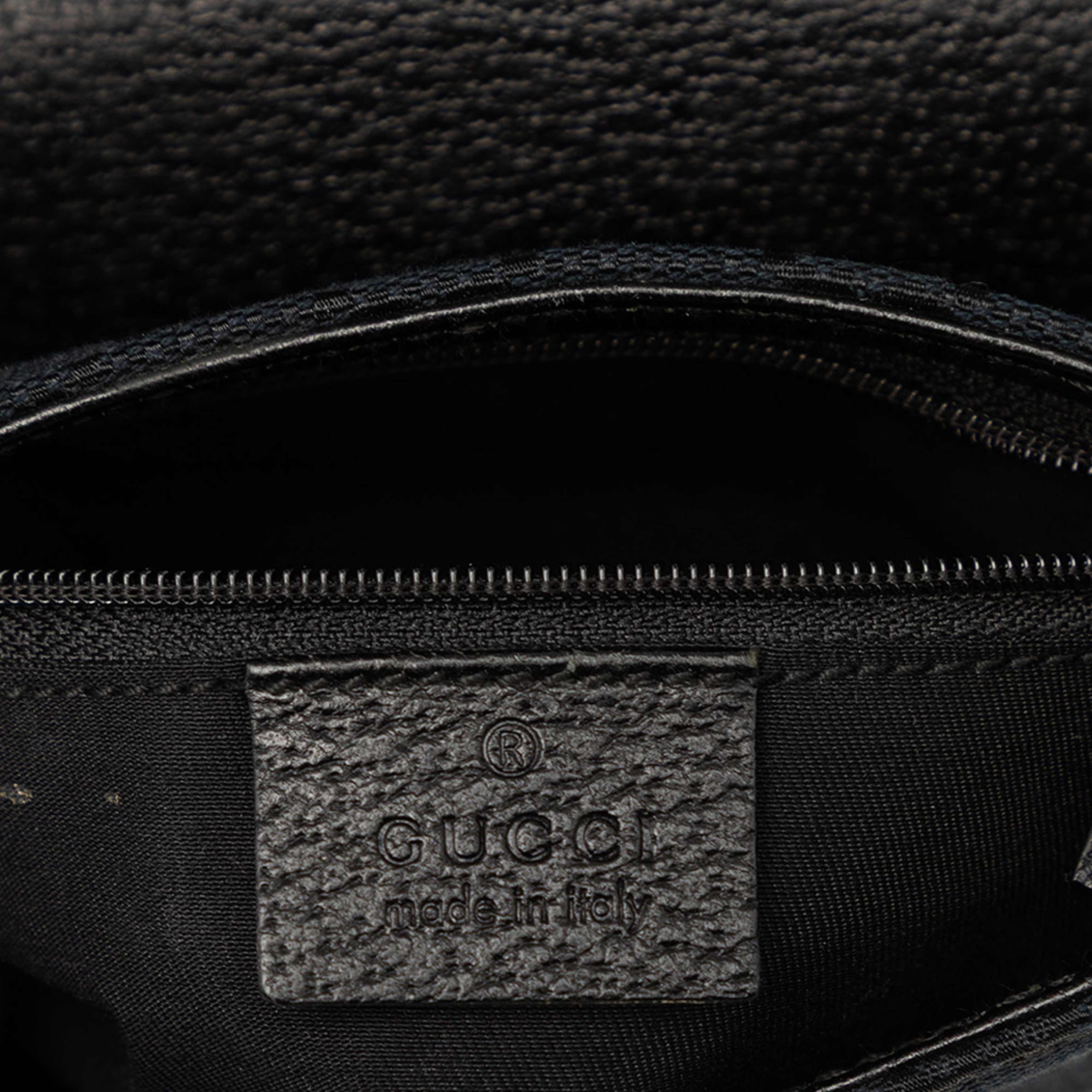 Gucci Gg Canvas Belt Bag, från Luxclusif, i färgen black. Klicka för att öppna bilden i stort format